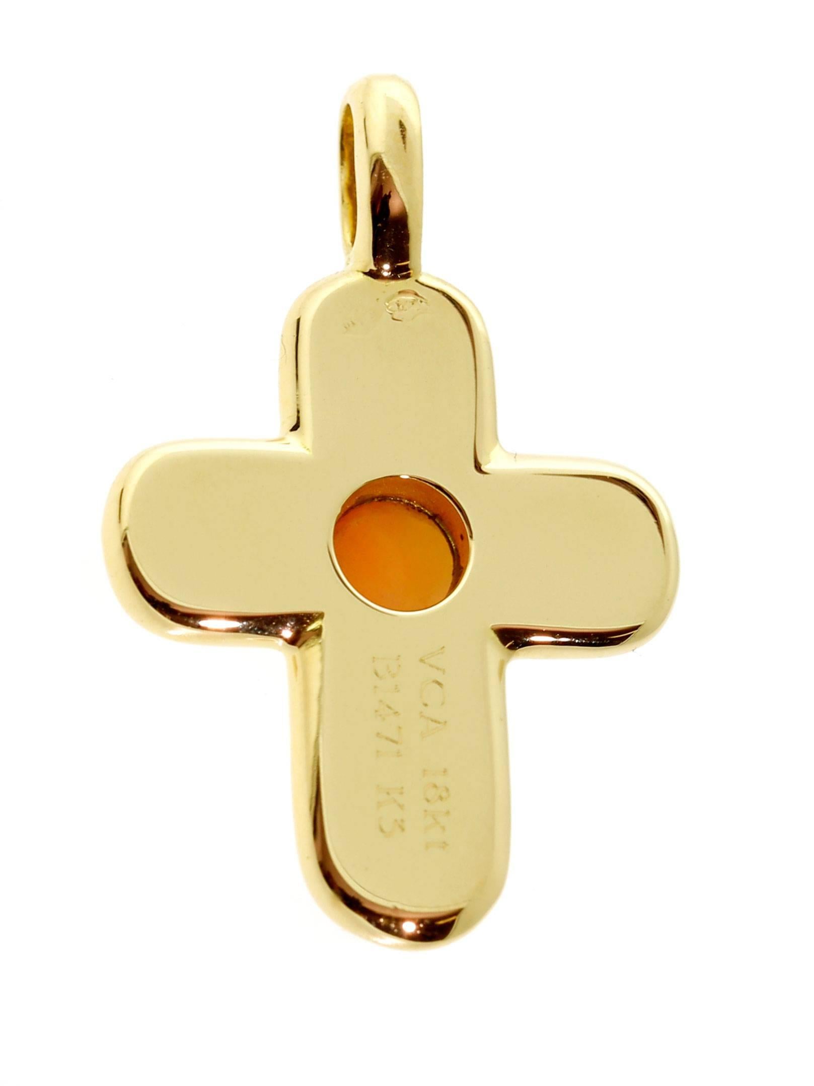 Cross Charm Pendant by Van Cleef & Arpels is an impeccable choice for the fashionable woman who’s proud to wear her heart on her sleeve. Made of 18k yellow gold and being just 1″ long, this piece could vividly complement just about any