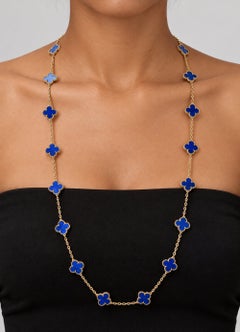 Collier Vintage Alhambra à 20 motifs en lapis-lazuli de Van Cleef & Arpels, en or jaune 18 carats