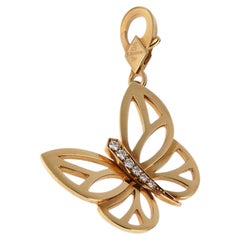 Ciondolo Van Cleef & Arpels in oro con farfalla traforata e diamanti