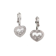 Boucles d'oreilles pendantes « Happy Diamonds Icons Heart » de Chopard, en or blanc 18 carats, 0,70 ct au total