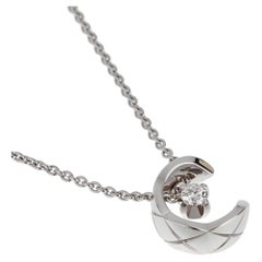 Collier Chanel Coco Crush avec pendentif en or blanc 18 carats serti de diamants