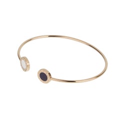 Bracciale Bvlgari Bvlgari Open Cuff in madreperla e onice, oro rosa 18 carati