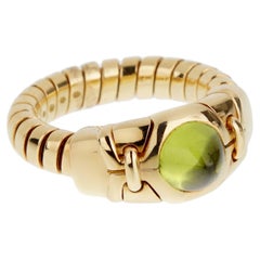 Bvlgari Tubogas Peridot Cabochon Ring in 18k Yellow Gold, Vintage