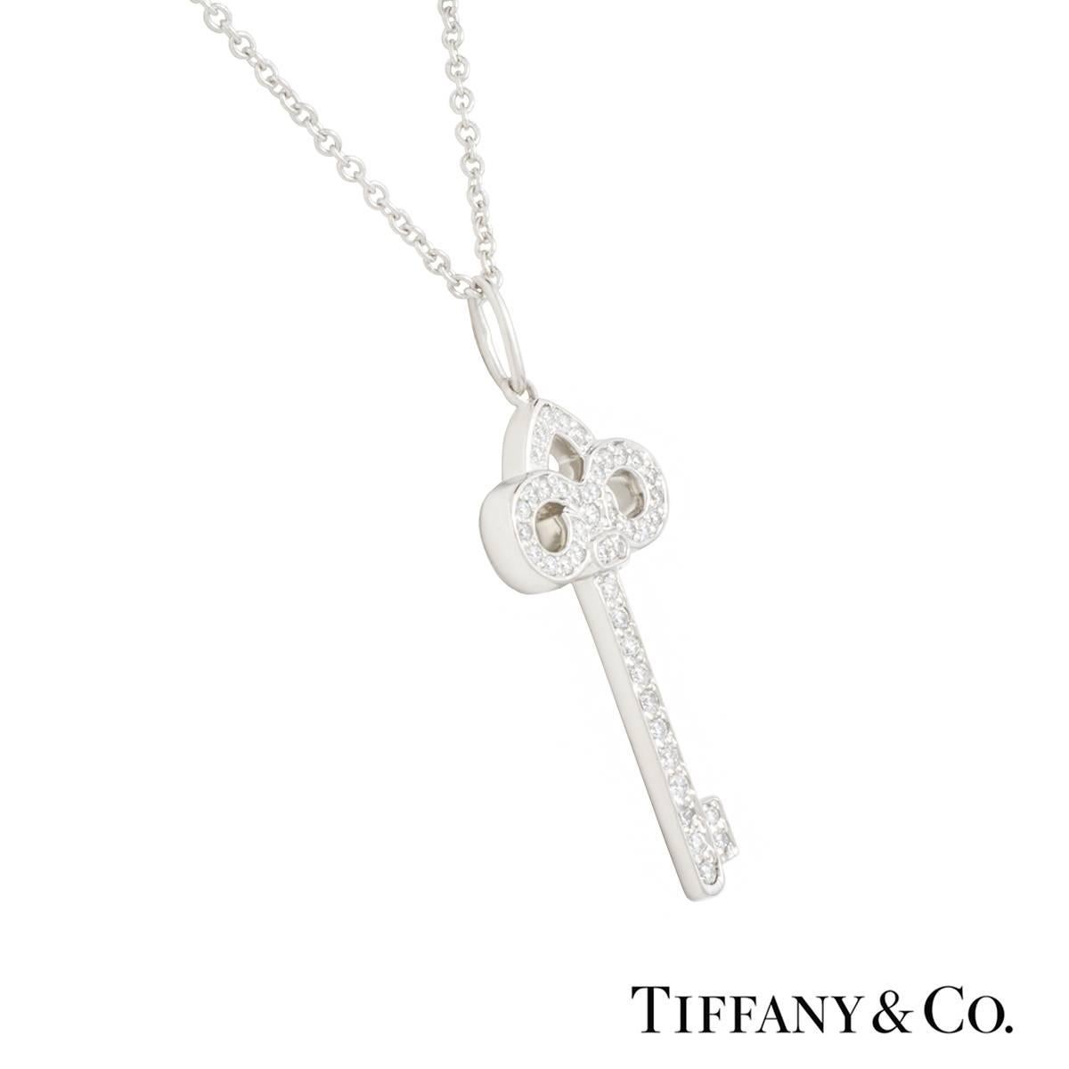 fleur de lis necklace tiffany