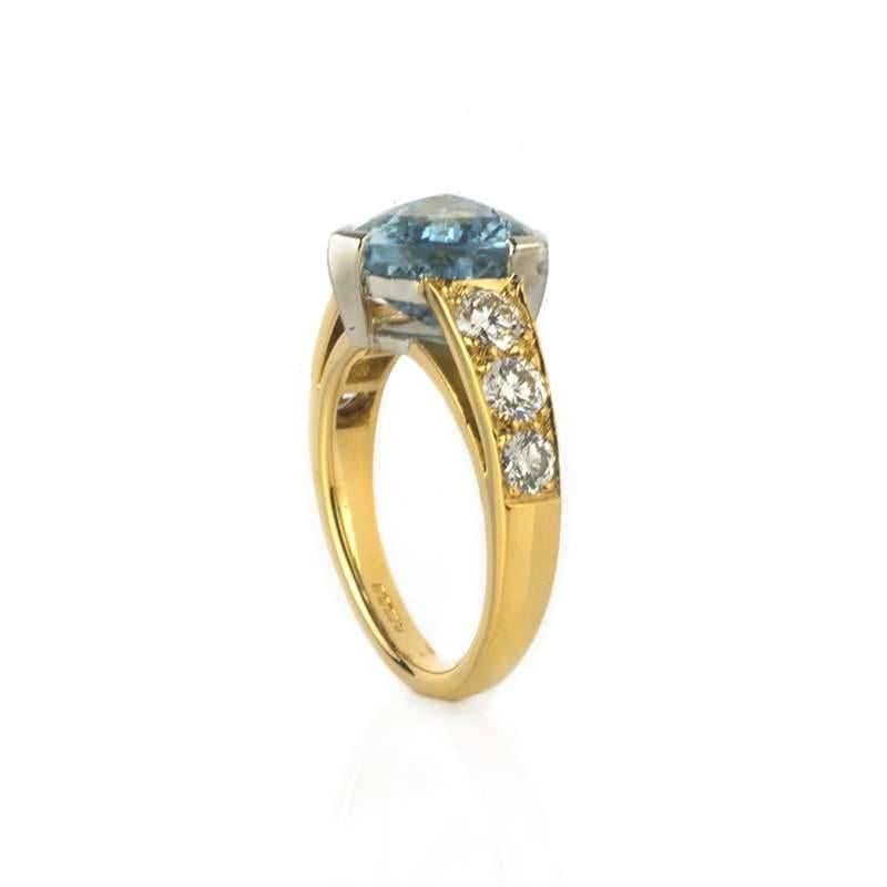 Aquamarine and Diamond Dress Ring 3.20 Carat In Excellent Condition In London, GB