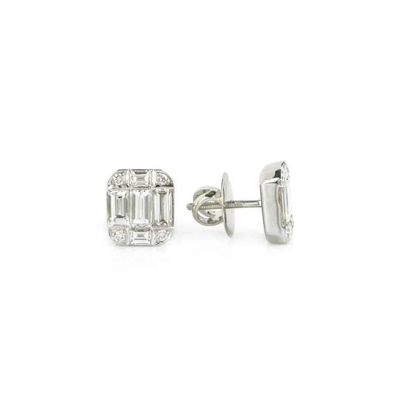 Diamond Stud Earrings Total 2.00 Carat In Excellent Condition In London, GB