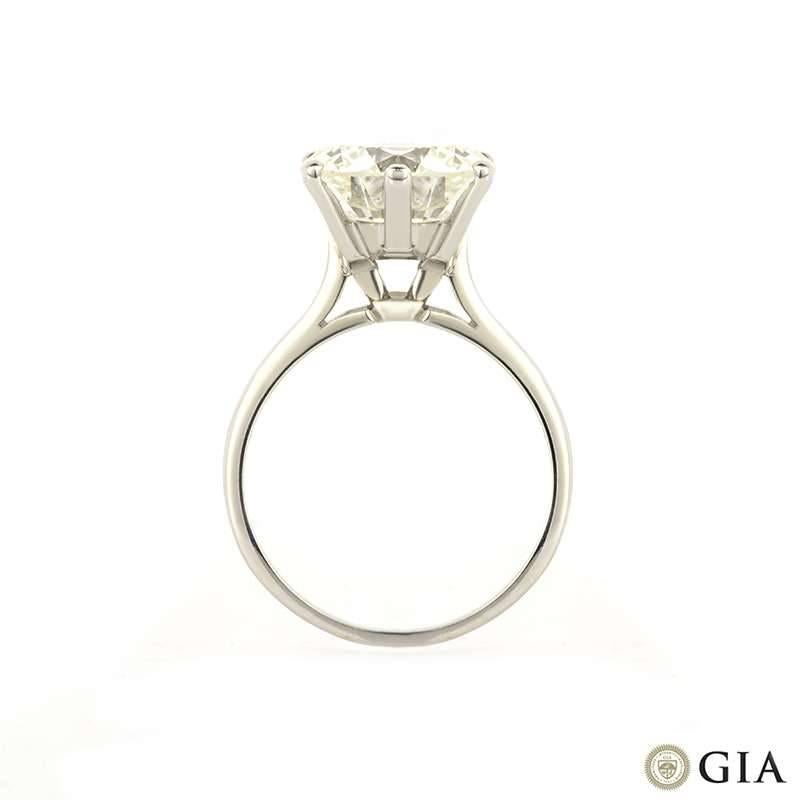 GIA Certified 4.02 Carat Diamond Engagement Ring In Excellent Condition For Sale In London, GB