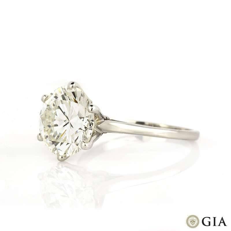 Women's GIA Certified 4.02 Carat Diamond Engagement Ring For Sale