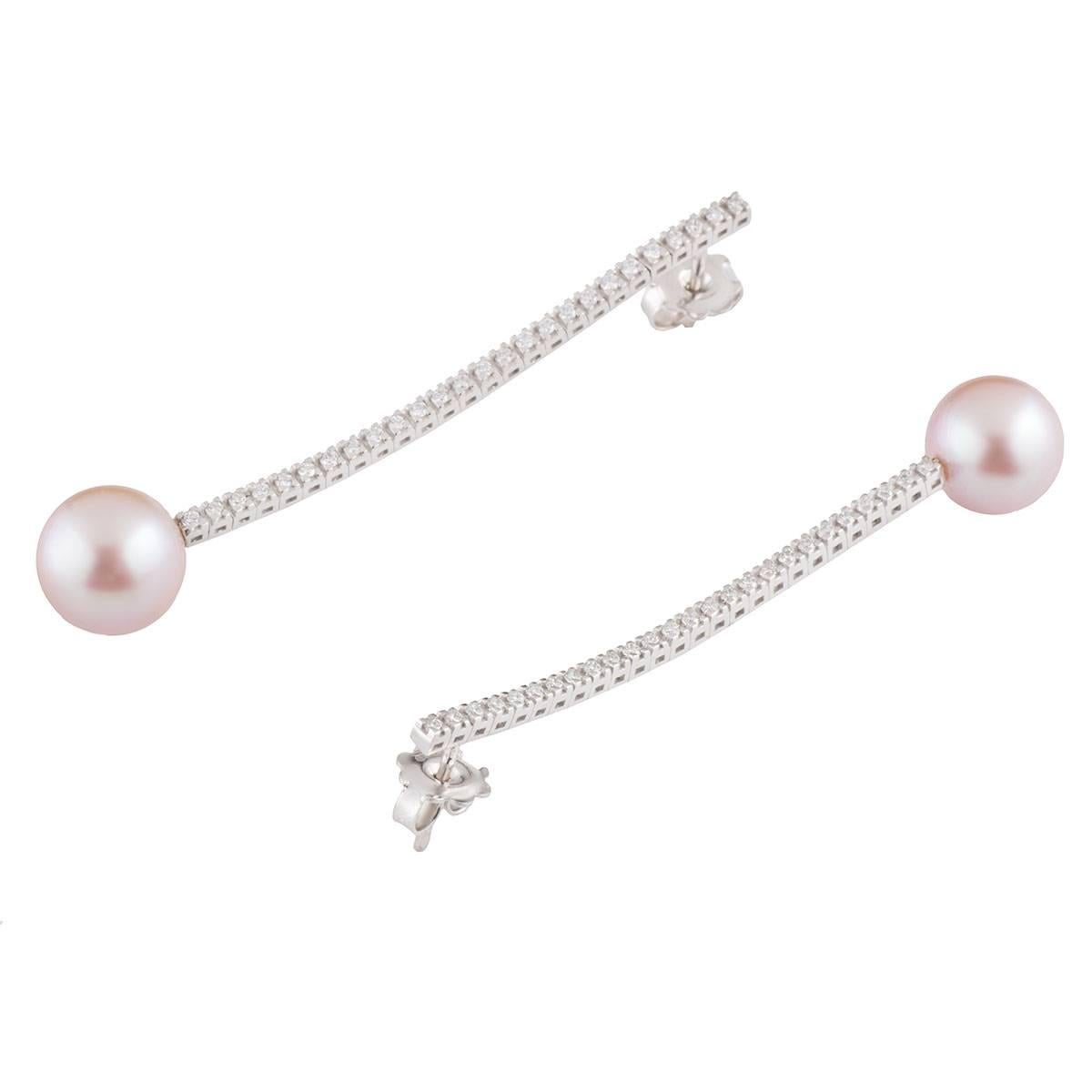 Diamond and Pearl Drop Earrings In Excellent Condition In London, GB