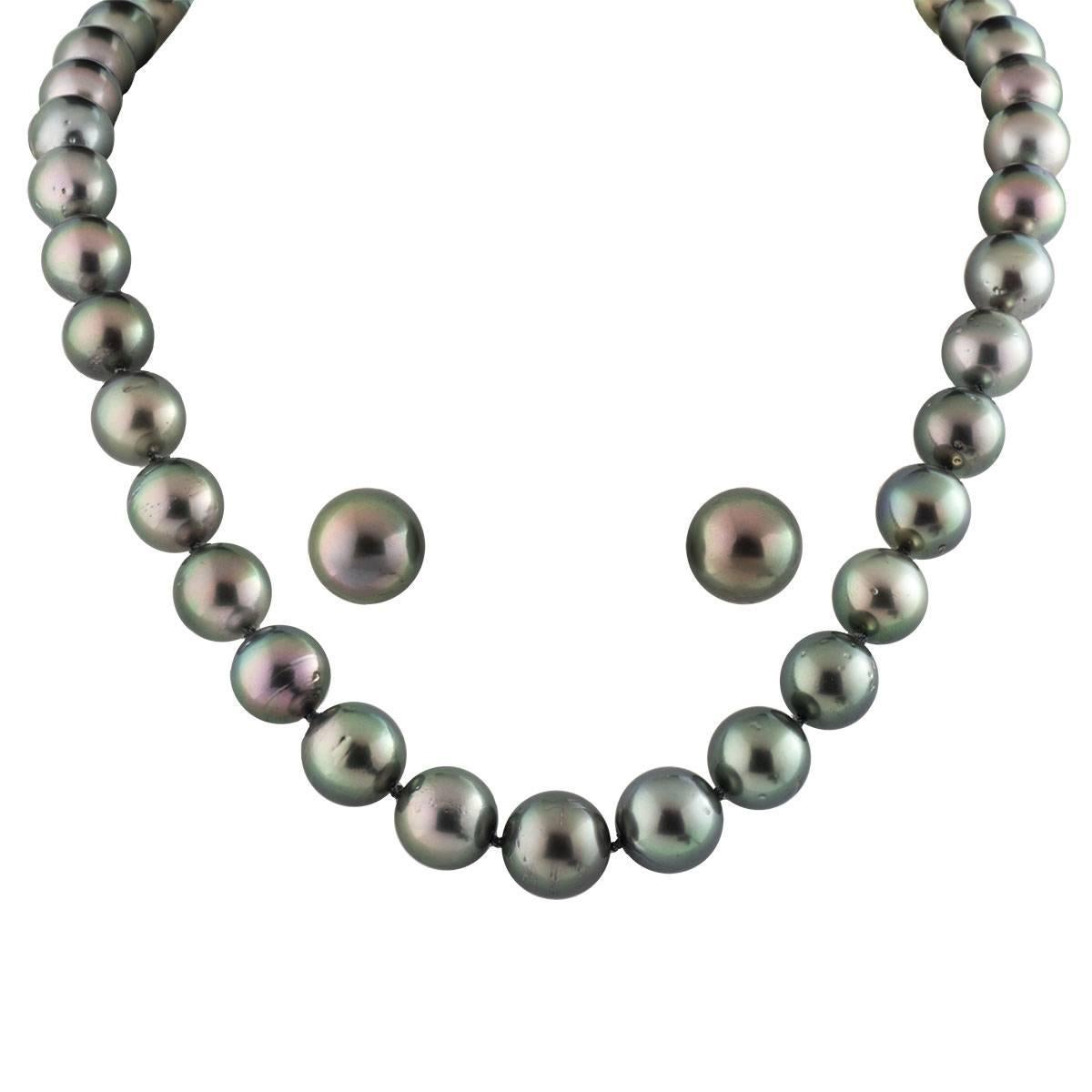 South Sea Pearl and Diamonds Jewelry Suite