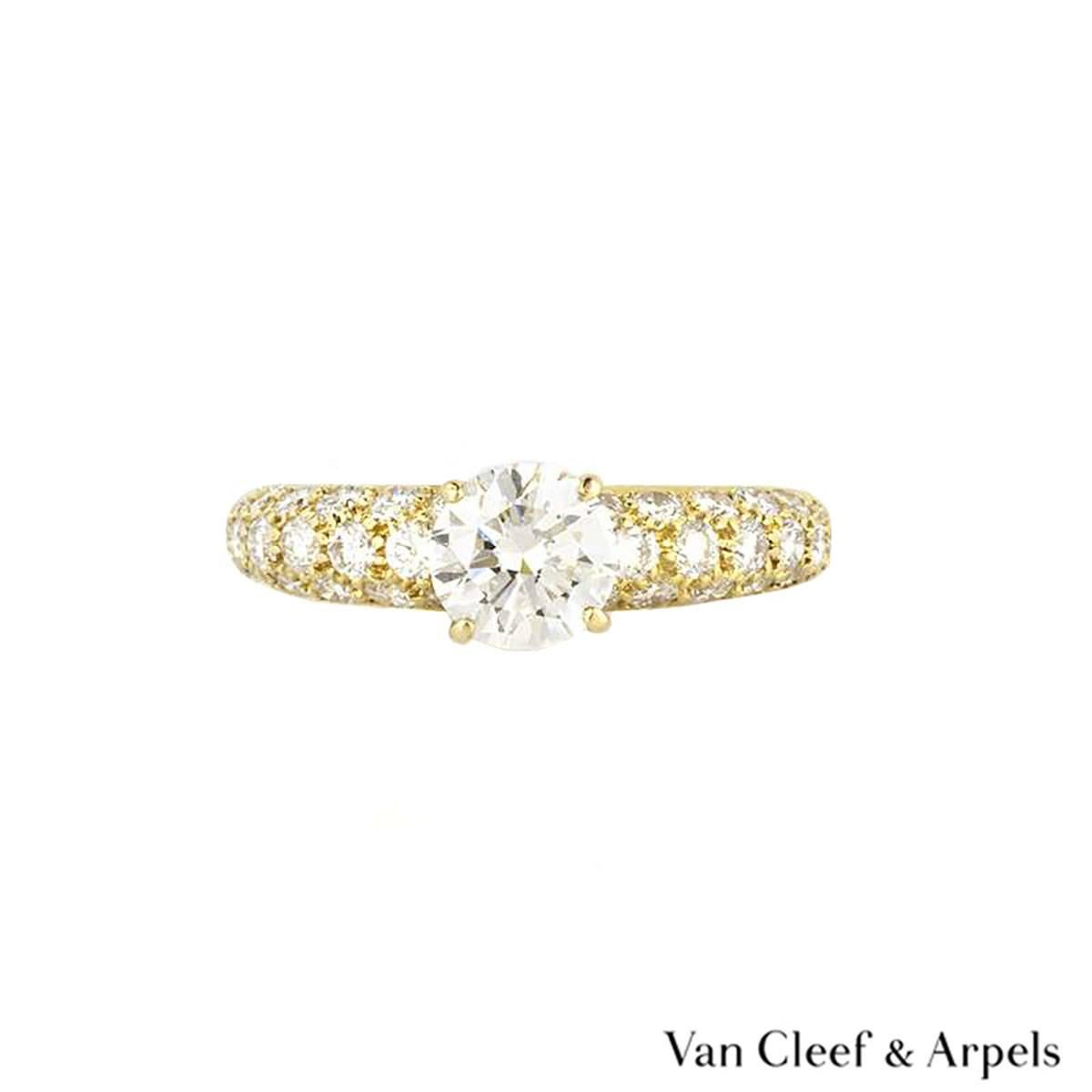 Round Cut Van Cleef & Arpels Yellow Gold Round Brilliant Cut Diamond Ring