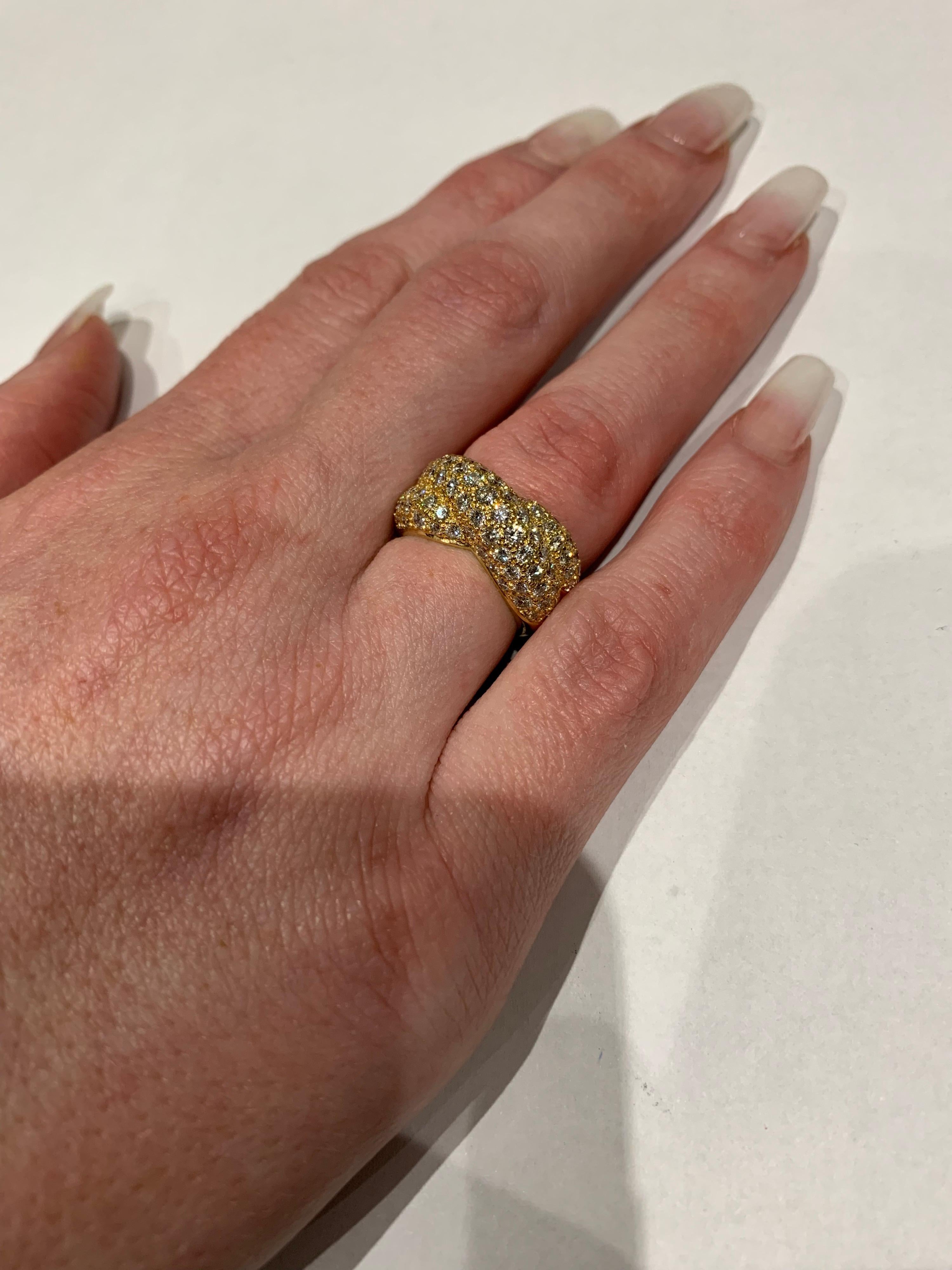 Van Cleef & Arpels Yellow Gold Diamond Set Crossover Ring In Excellent Condition In London, GB