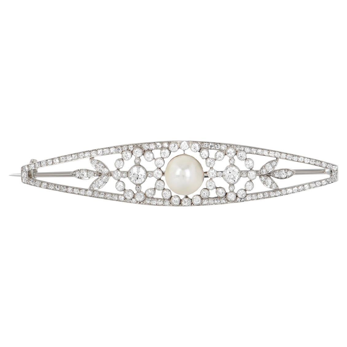 Vintage Art Deco Diamant- und Perlenbrosche aus Platin 1,75 Karat im Angebot