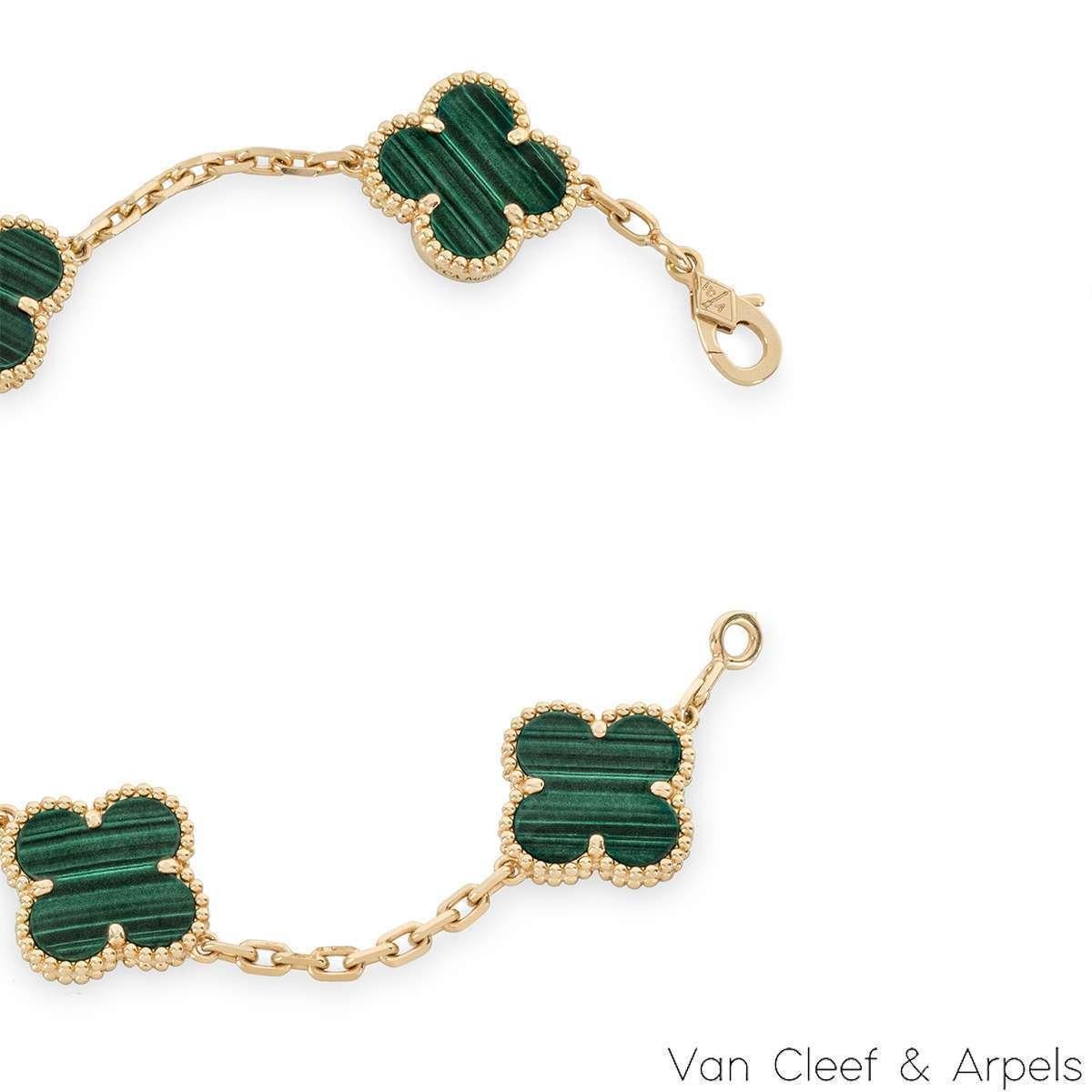 Van Cleef & Arpels Bracelet vintage Alhambra à 5 motifs en malachite VCARL80900 Excellent état - En vente à Mayfair, London, London