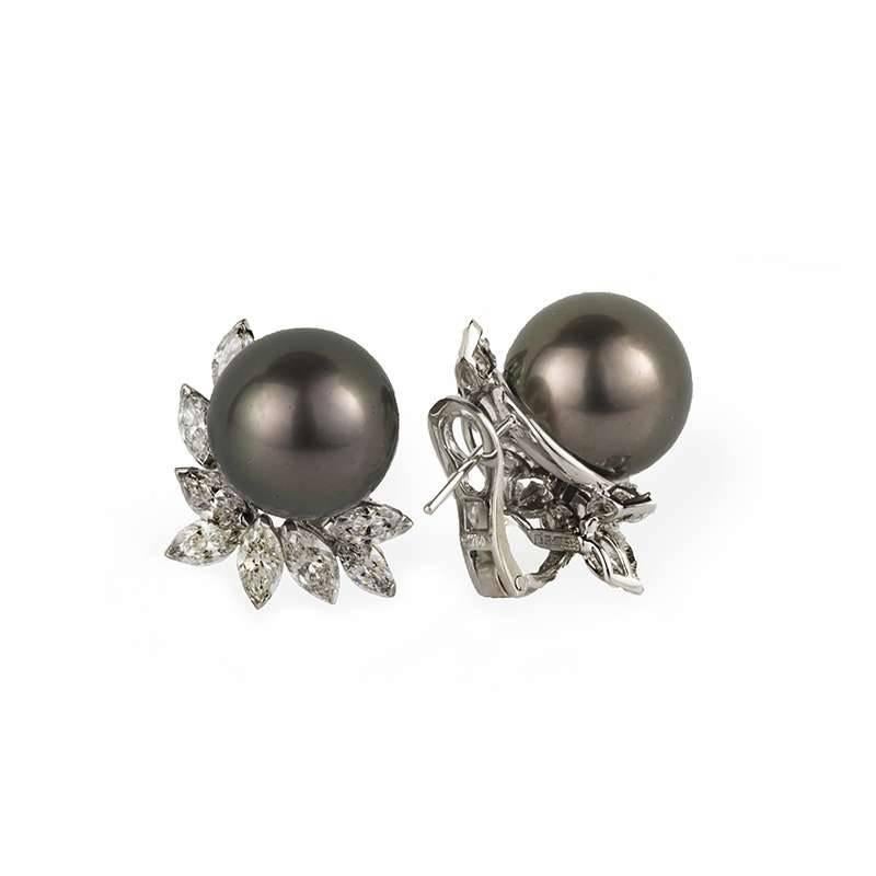 Women's or Men's Pearl and Diamond Earrings and Pendant Suite