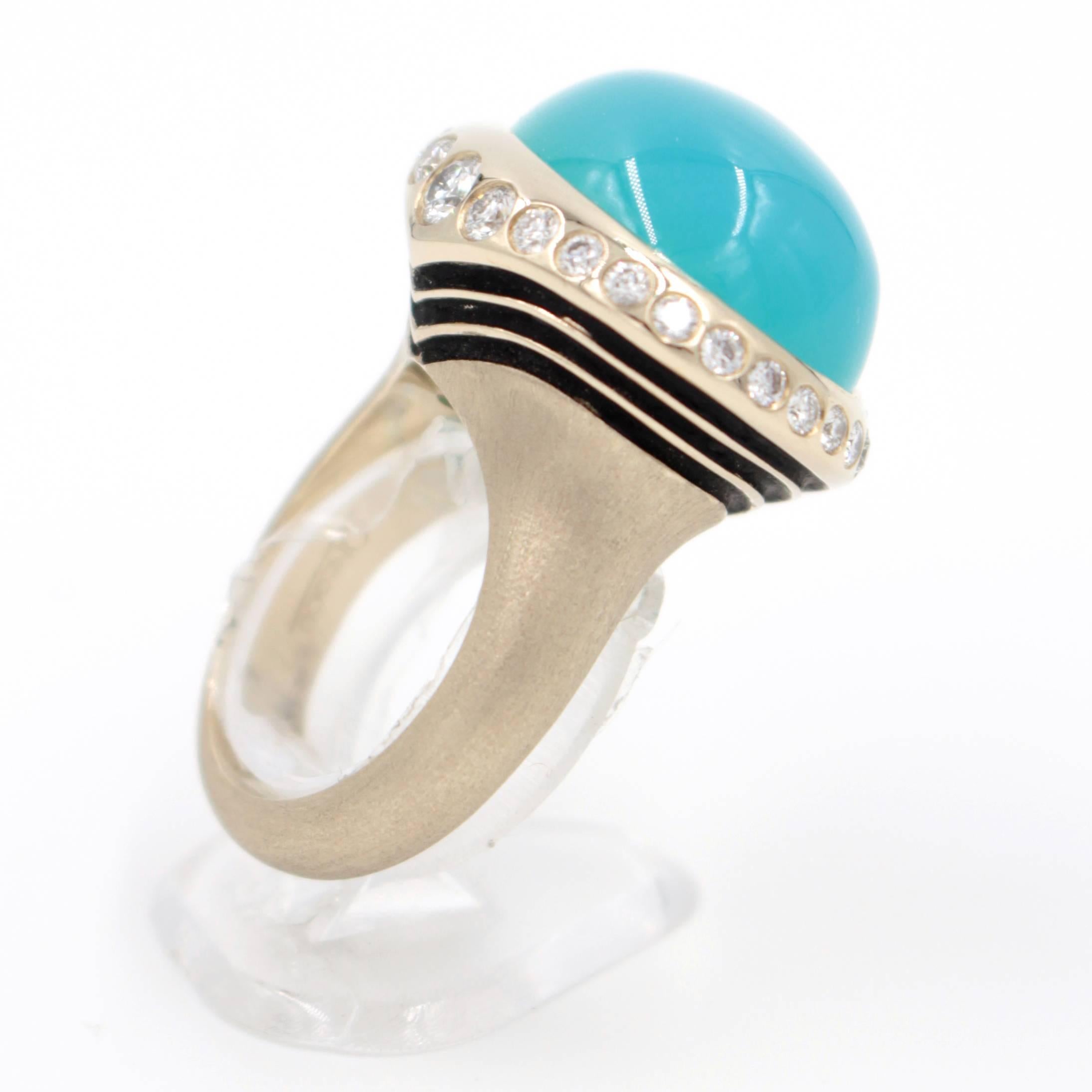 Chalcedony Diamond Gold Ring In New Condition For Sale In Santa Fe, NM