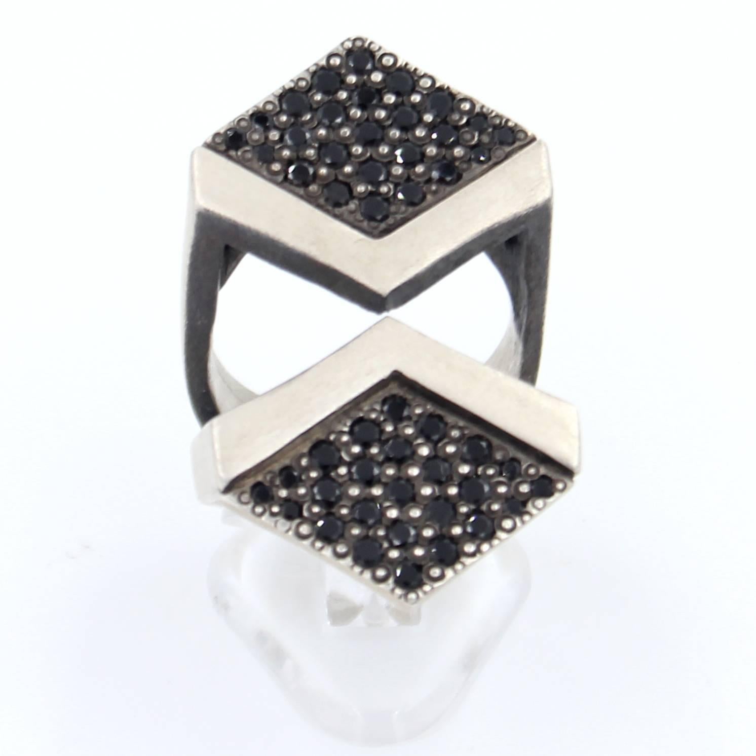 Black Spinel Sterling Silver Ring In New Condition In Santa Fe, NM
