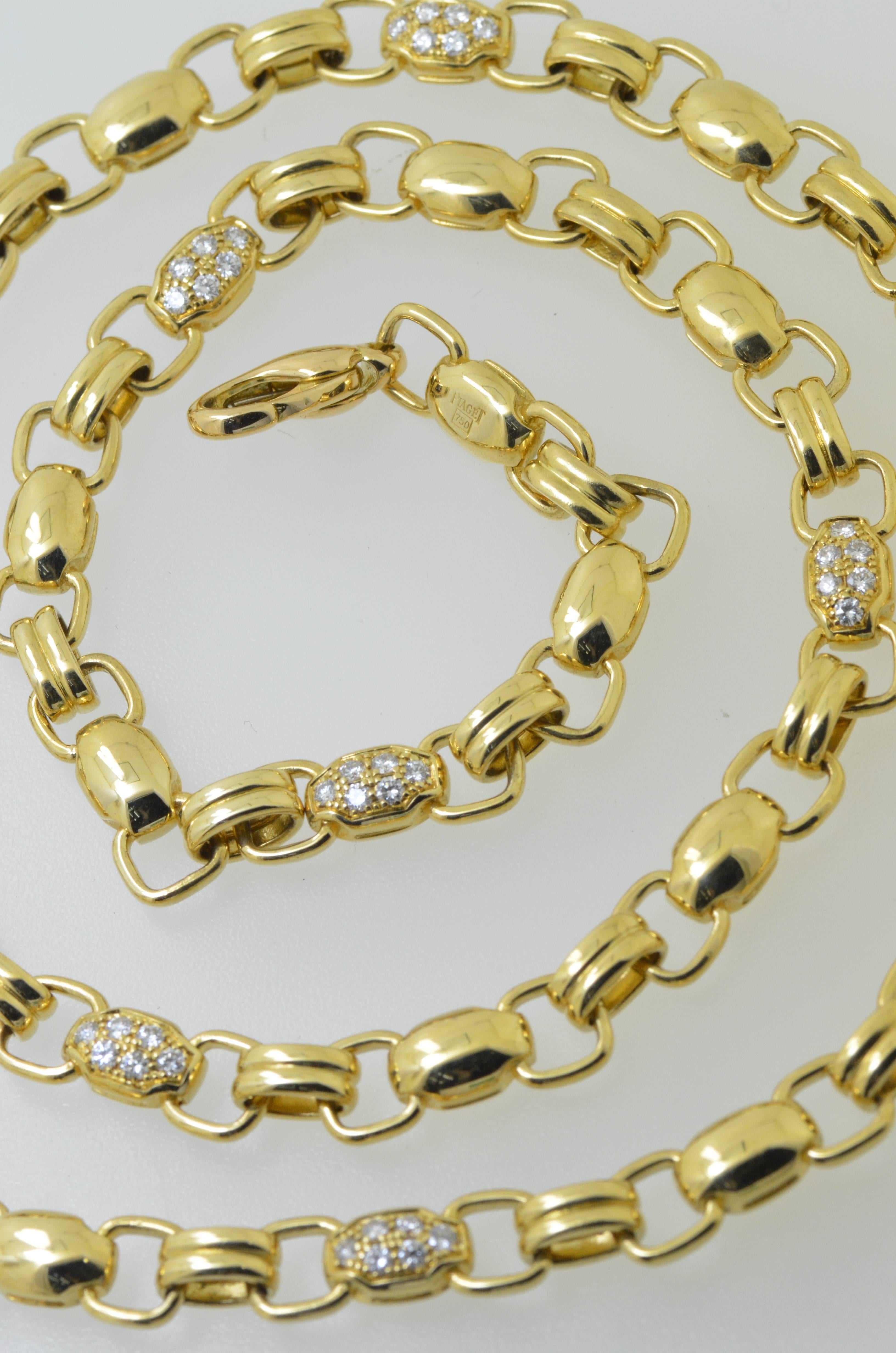 Weight 102g Length 60 cm 18 karat yellow gold, 108 clean white brilliant cut diamonds, signed Piaget circa 1970.

More photos may be requested.