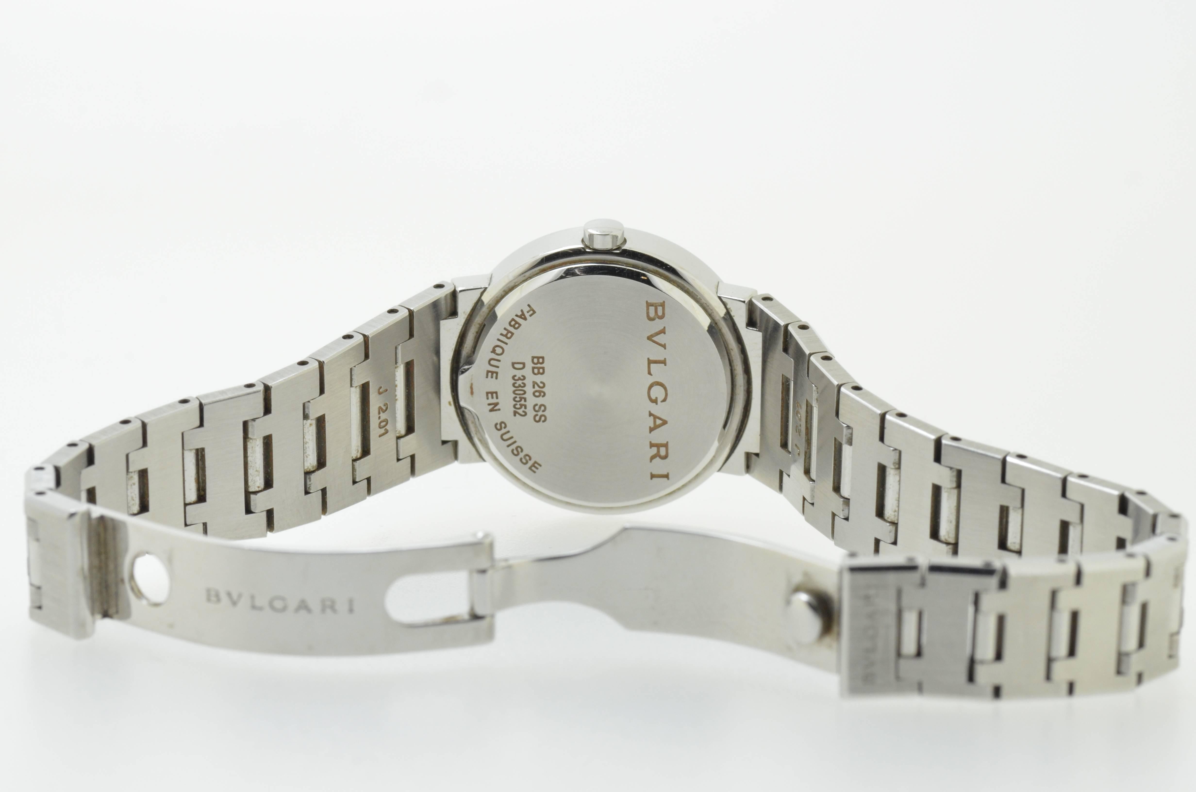 This beautiful BVLGARI ladies wristwatch represents Italian design in combination with Swiss engineering. Both comfortable and stylish the watch itself is waterproof up to 30 meters.

BB 26 SS

Accompanied with:
-Original box & Cover.
-All