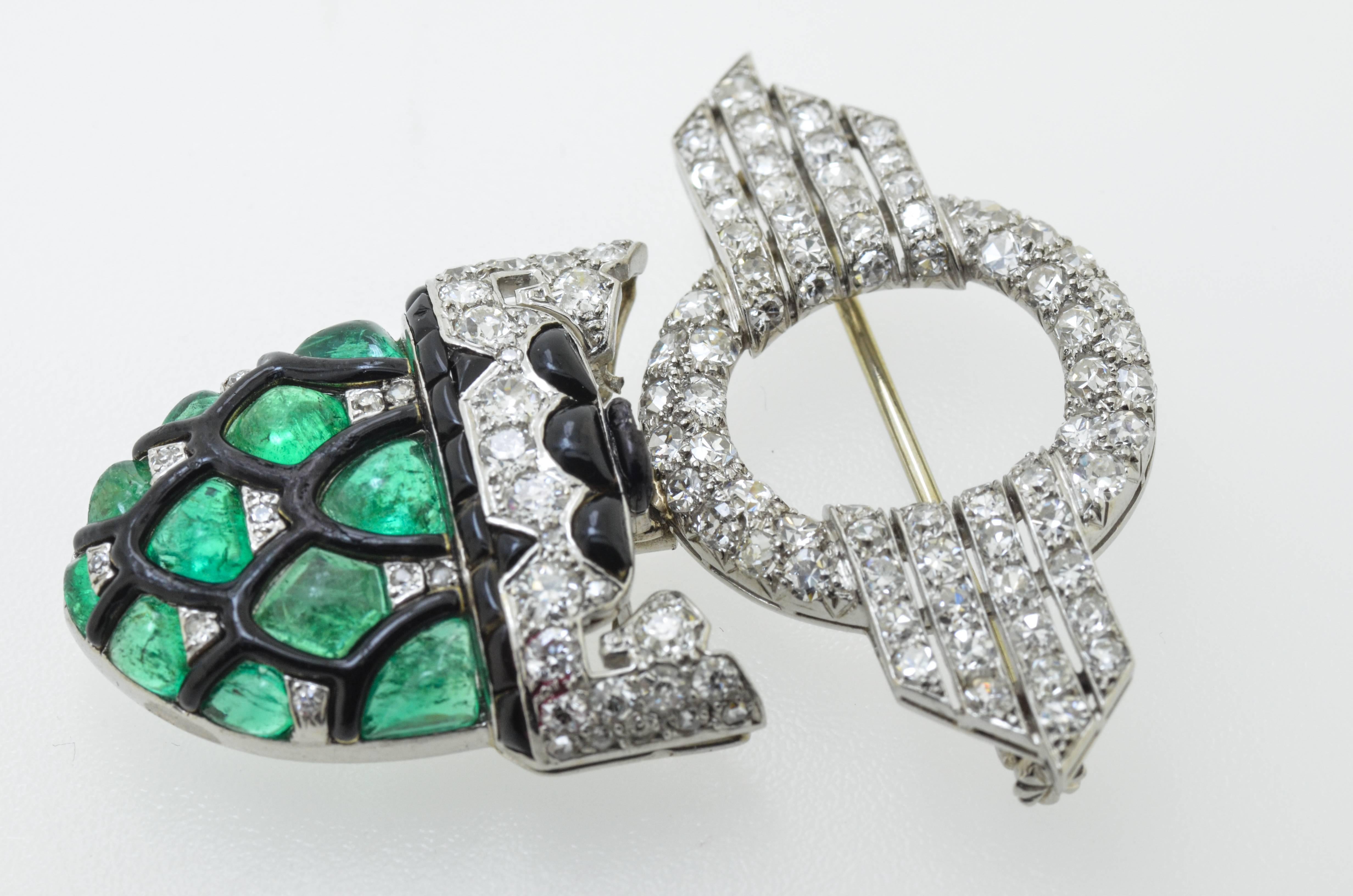 Emerald Diamond Enamel Gold & Platinum Brooch In Good Condition For Sale In Fuengirola, Malaga