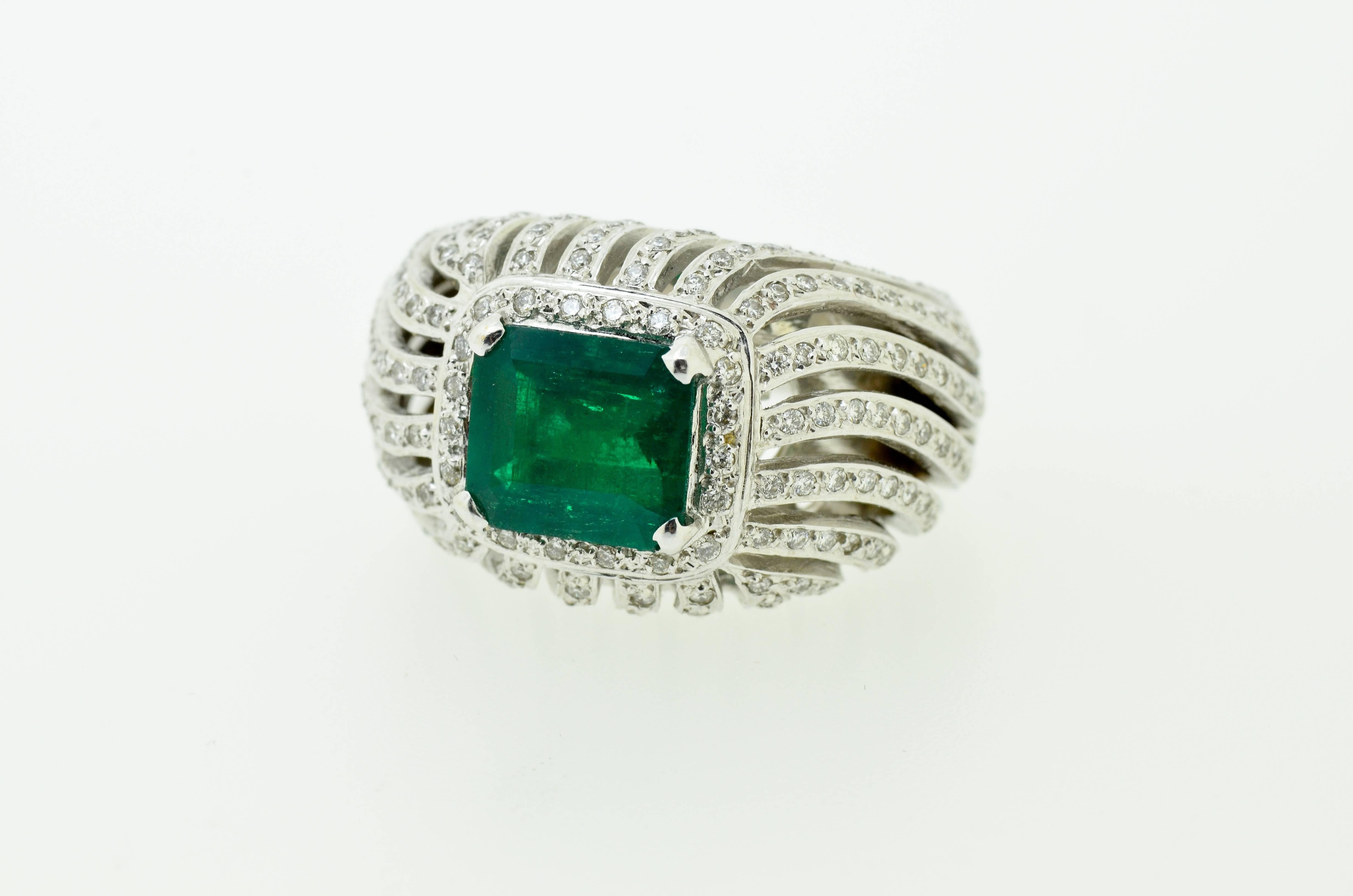 Emerald and Diamond Gold Ring GYT Certification For Sale 1