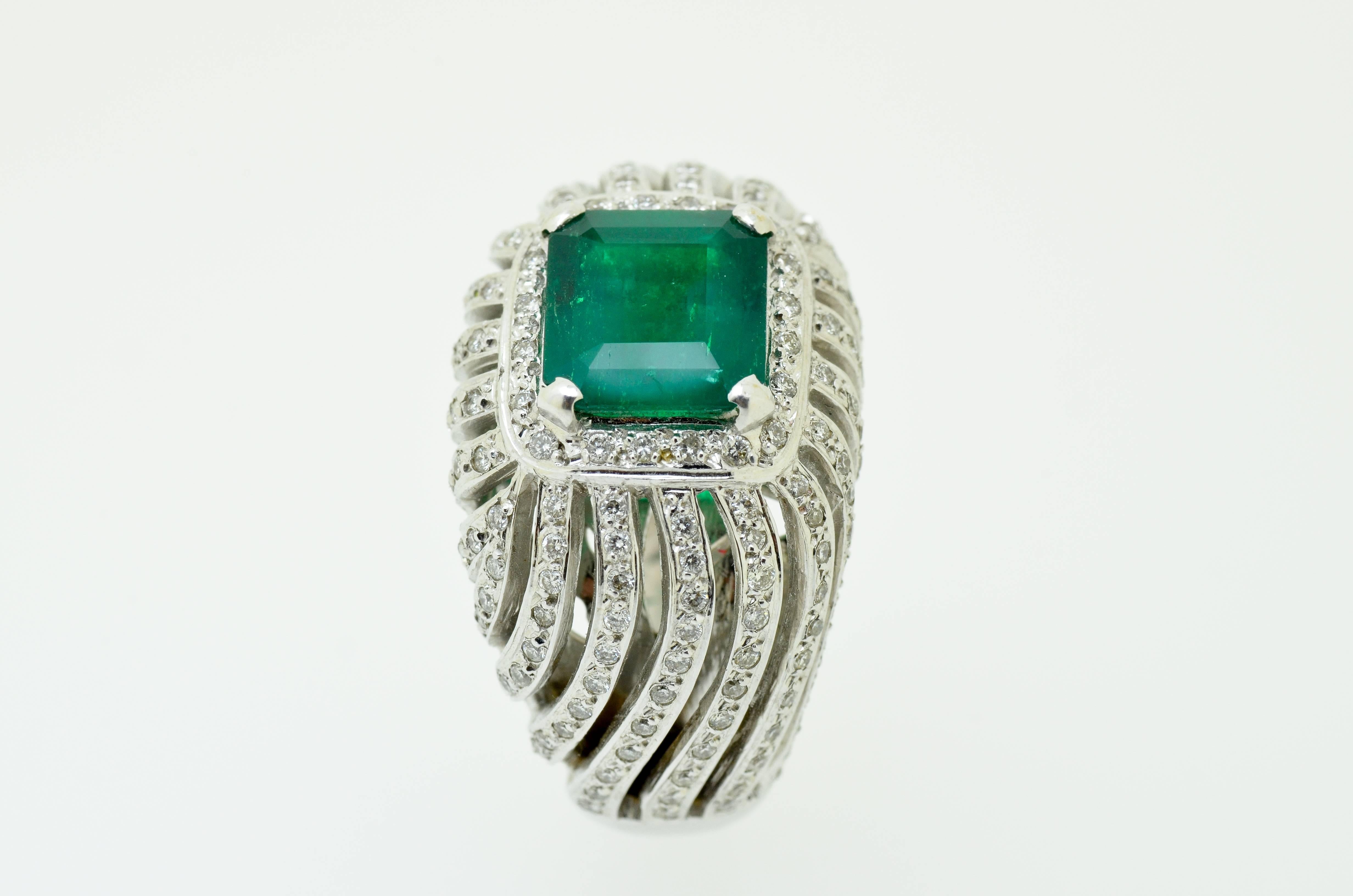 Emerald and Diamond Gold Ring GYT Certification For Sale 2