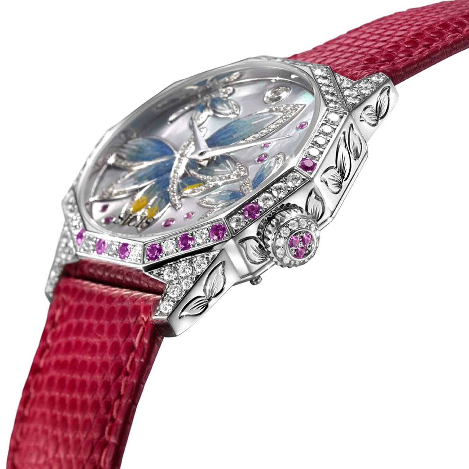 Micromosaic watch with diamonds, pink sapphires, Swiss Made, Automatic Movement. Alligator strap.

Gold Case (38 mm) 
Nano­Mosaic ­ 
Sapphire Glass ­ 
Automatic Movement (Swiss Made)
White Gold 750‰ 
White Diamonds 
Sapphire 
Mother of Pearl