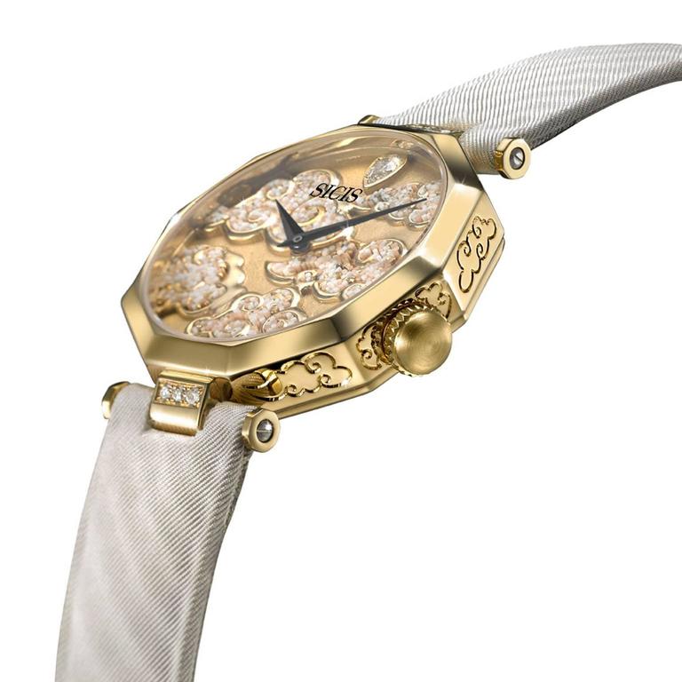 Micromosaic watch with diamonds, Swiss Made, Automatic Movement. Satin strap.

Gold Case (38 mm) 
Nano­Mosaic ­ 
Sapphire Glass ­ 
Gold 750‰ 
White Diamonds 


For any questions please feel free to ask.
