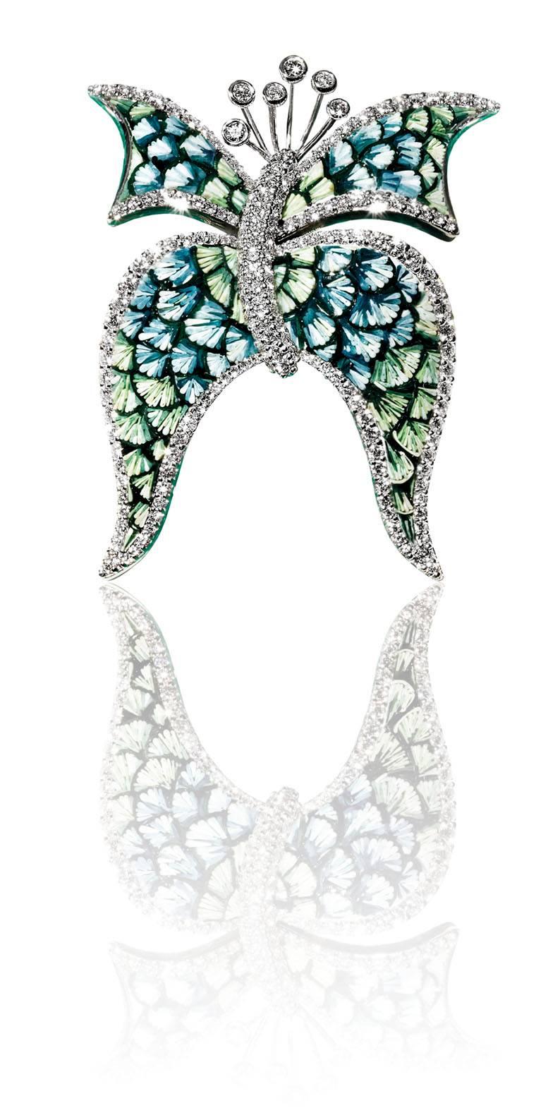 Stilvolle Halskette mit weißen Diamanten, Weißgold, Achat, Schmetterling, Mikromosaik, dekoriert (Brillantschliff) im Angebot
