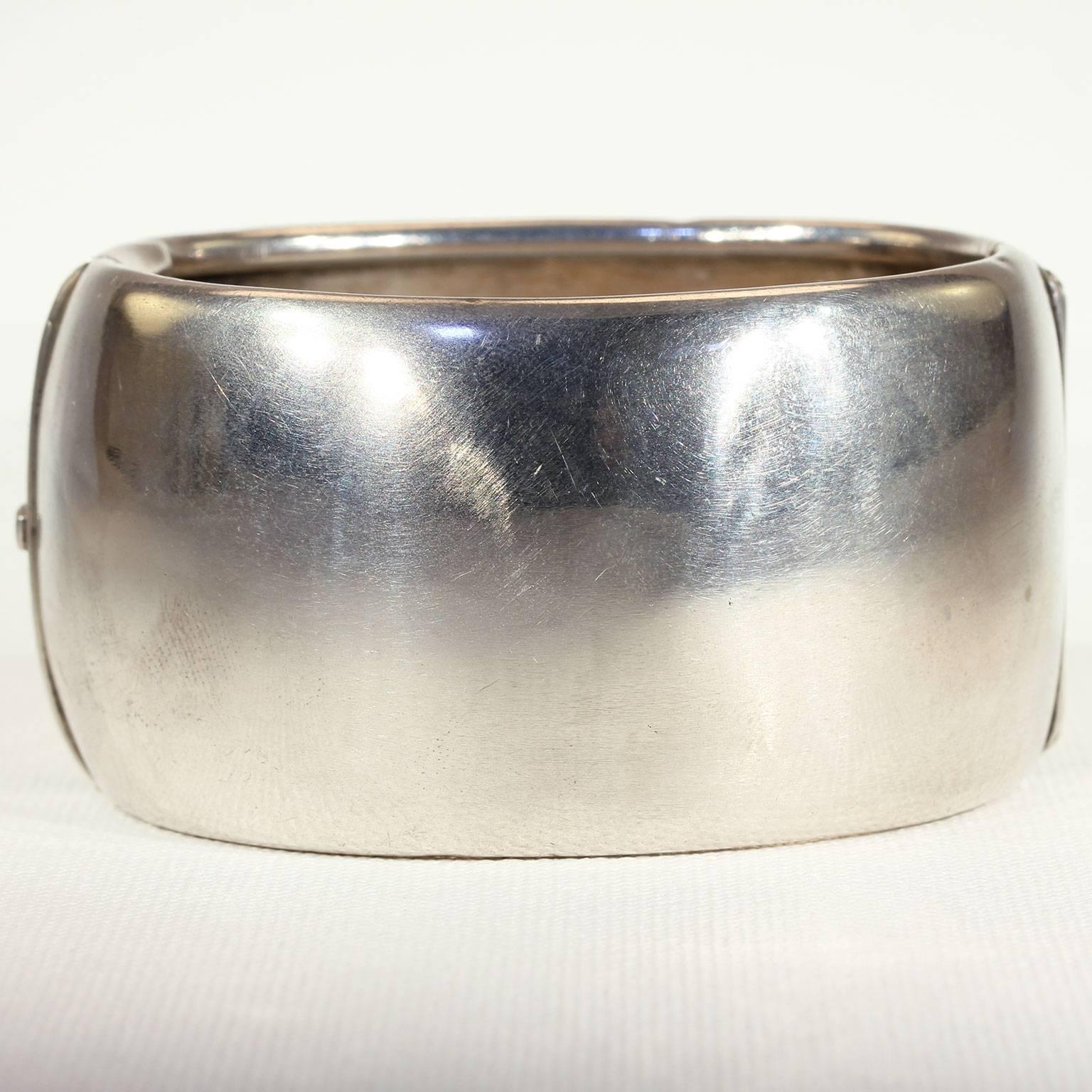 Antique Victorian Rose Motif Silver Cuff Bangle Bracelet In Excellent Condition In Middleton, WI