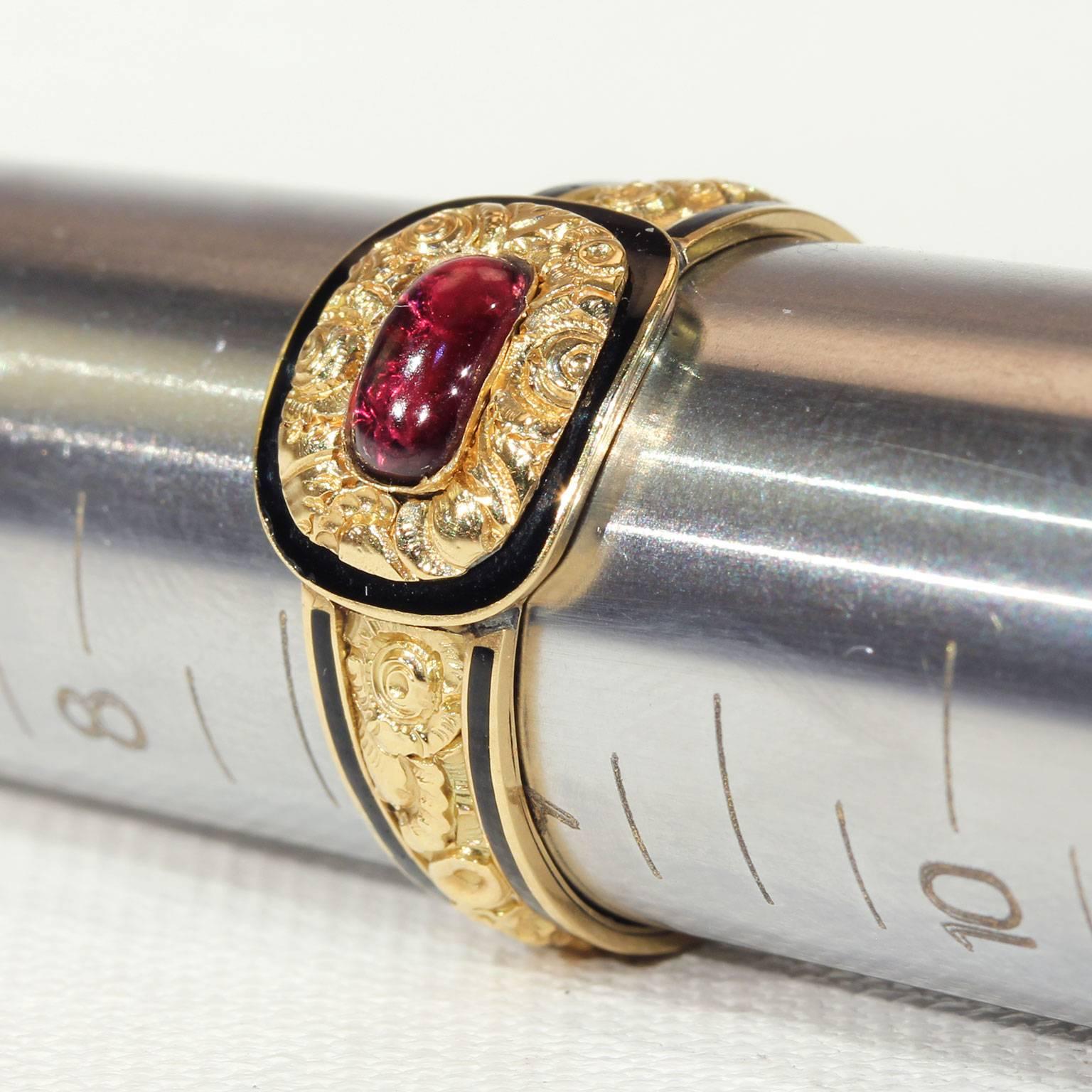Georgian Garnet Black Enamel Gold Memorial Ring For Sale 3