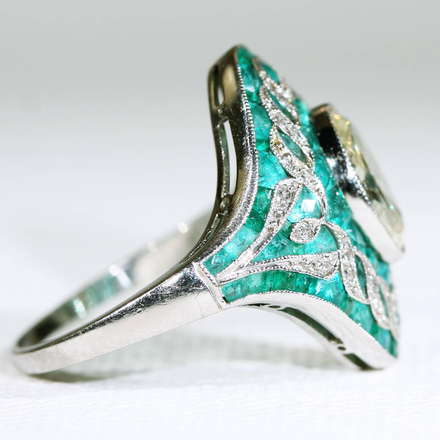 Belle Époque  Emerald  Yellow Diamond Platinum Ring 