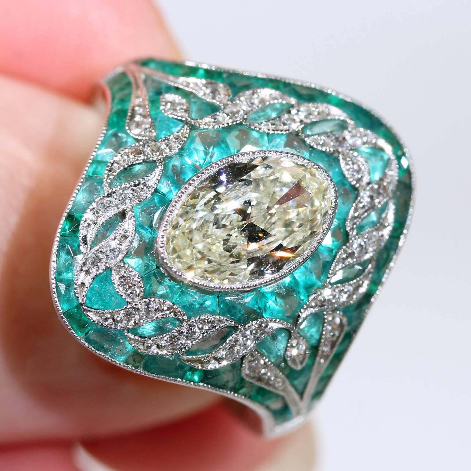  Emerald  Yellow Diamond Platinum Ring  1