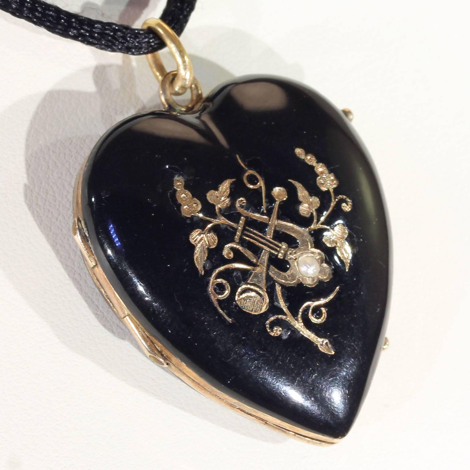 Victorian Black Enamel Gold Locket Pearl Trumpet Lyre In Excellent Condition For Sale In Middleton, WI