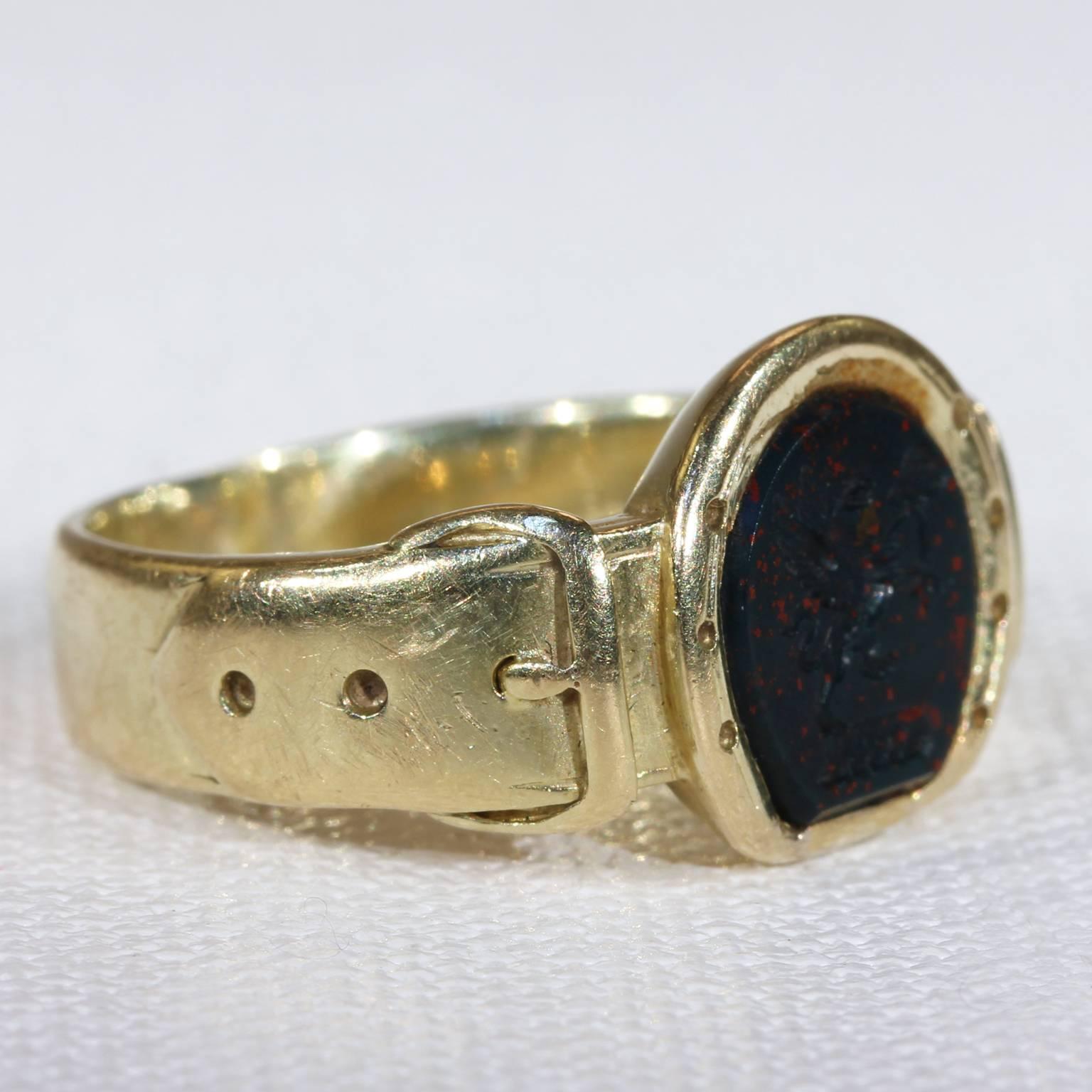 Victorian Bloodstone Intaglio Gold Signet Ring In Good Condition In Middleton, WI