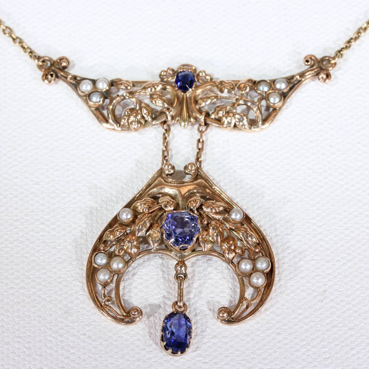 Arts & Crafts Sapphire Pearl Gold Necklace by Artificers' Guild In Excellent Condition For Sale In Middleton, WI