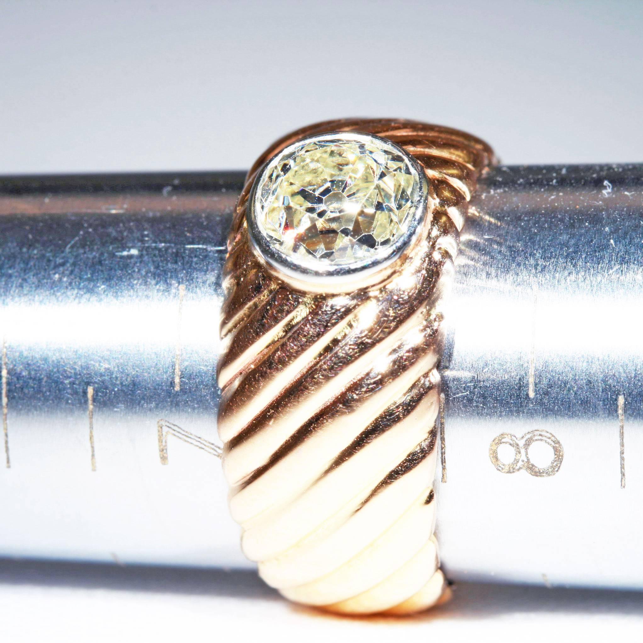 Art Nouveau 1.35 Carat Diamond Gold Solitaire Engagement Ring For Sale 4