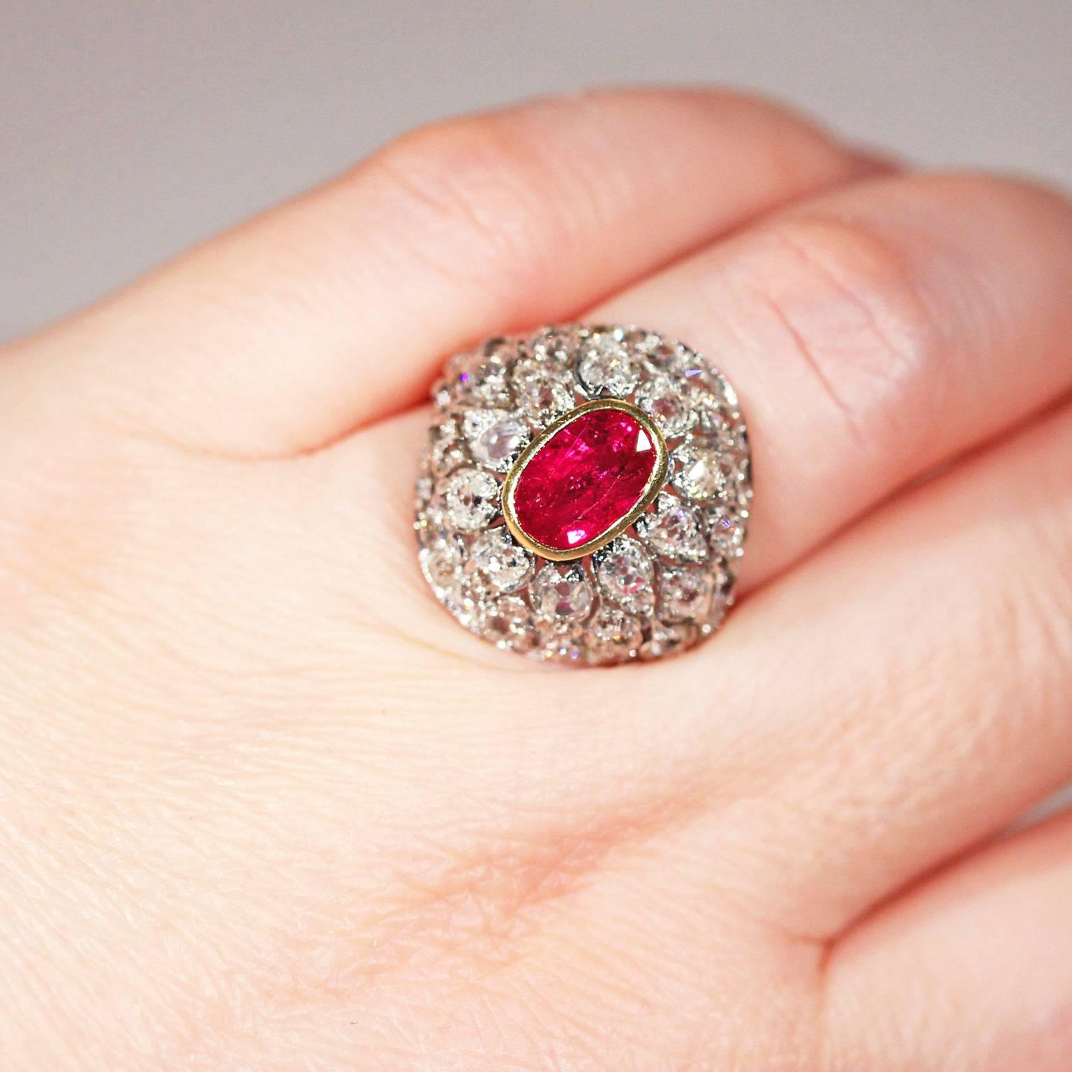 Oval Cut French Belle Époque Untreated Ruby Diamond Gold Ring For Sale