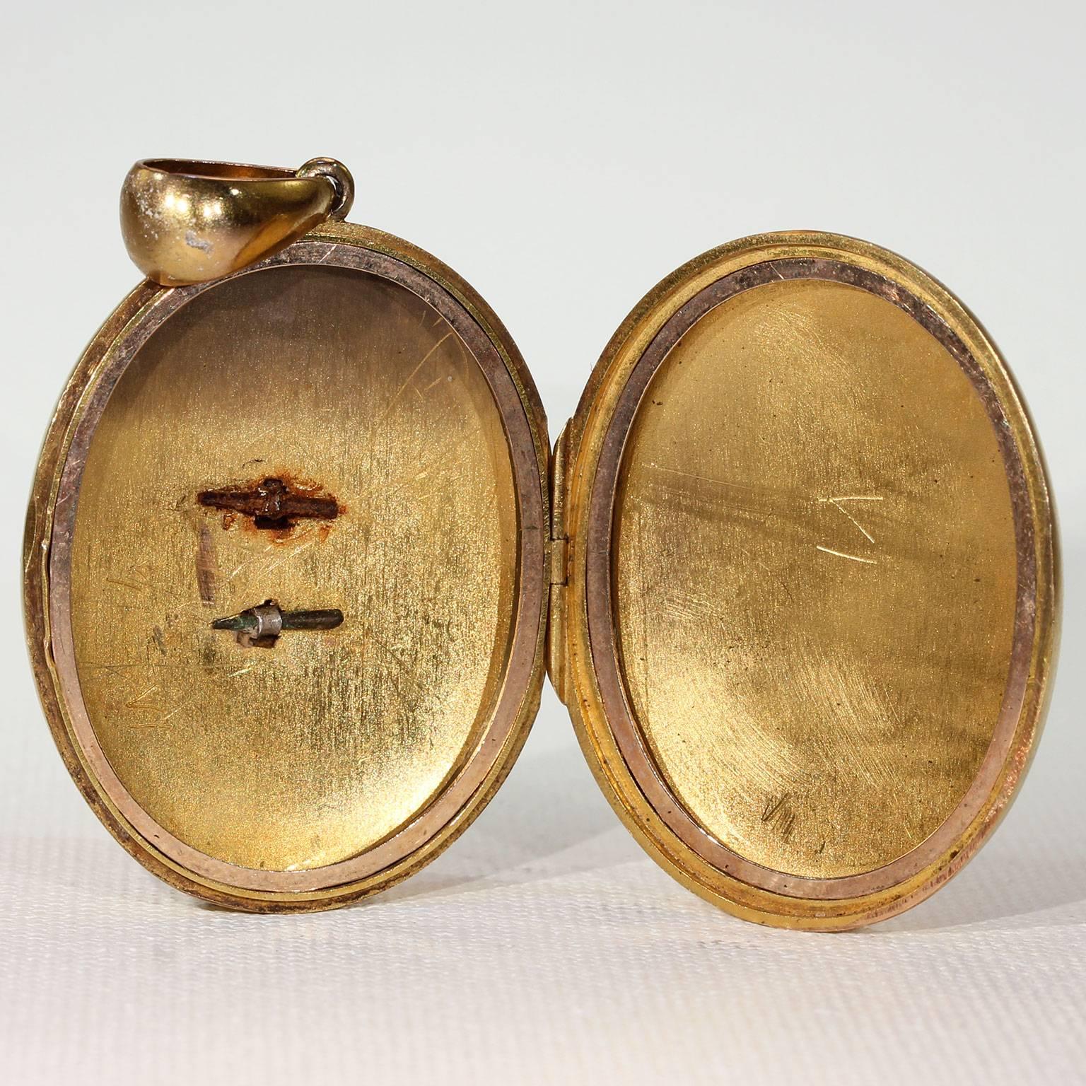 Women's or Men's Victorian Enamel Pearl Turquoise Gold Locket