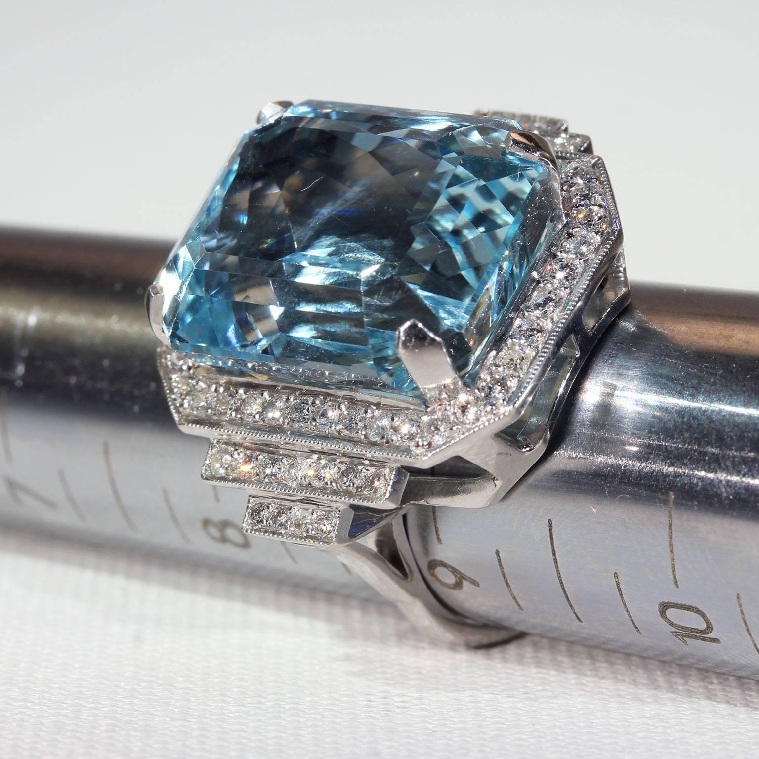 26 Carat Aquamarine Diamond Cocktail Ring For Sale 3