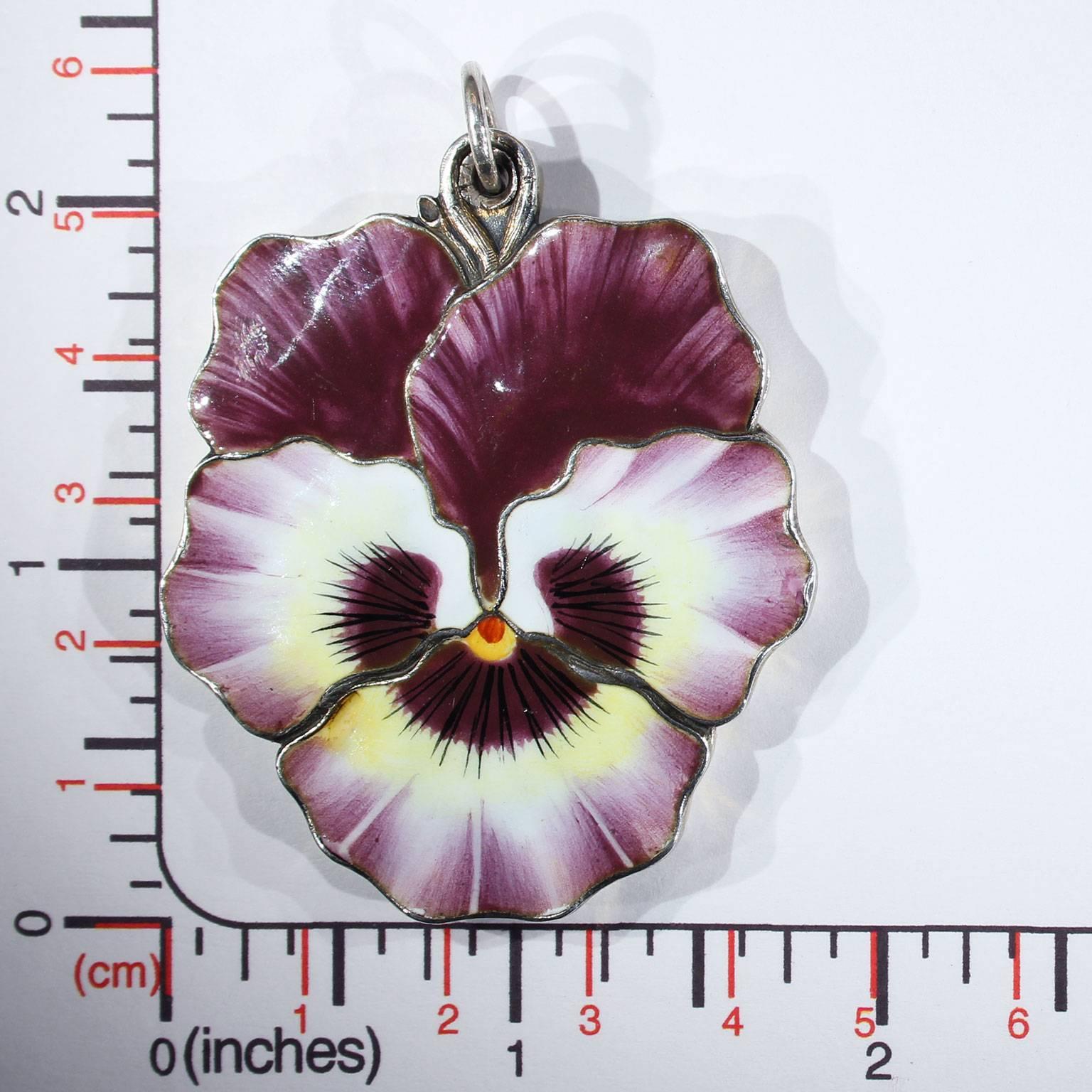 Edwardian Pansy Flower Enamel Locket Silver For Sale 4