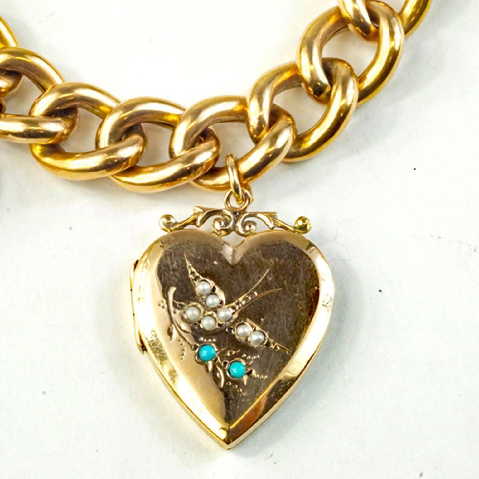 Antique Gold Heart Charm/Locket Bracelet  In Excellent Condition In Houston, TX
