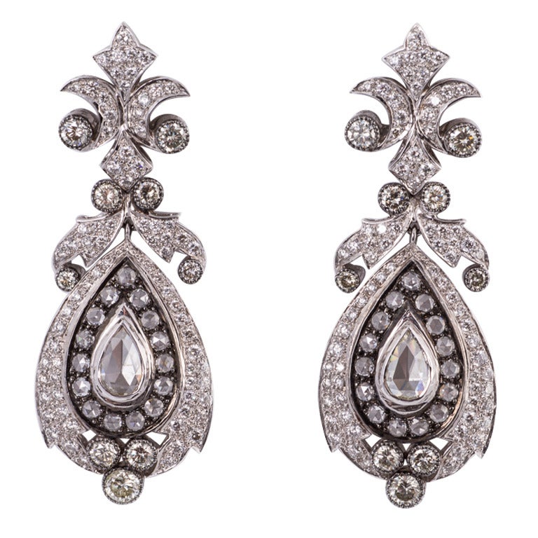Beautiful Diamond Gold Chandelier Earrings
