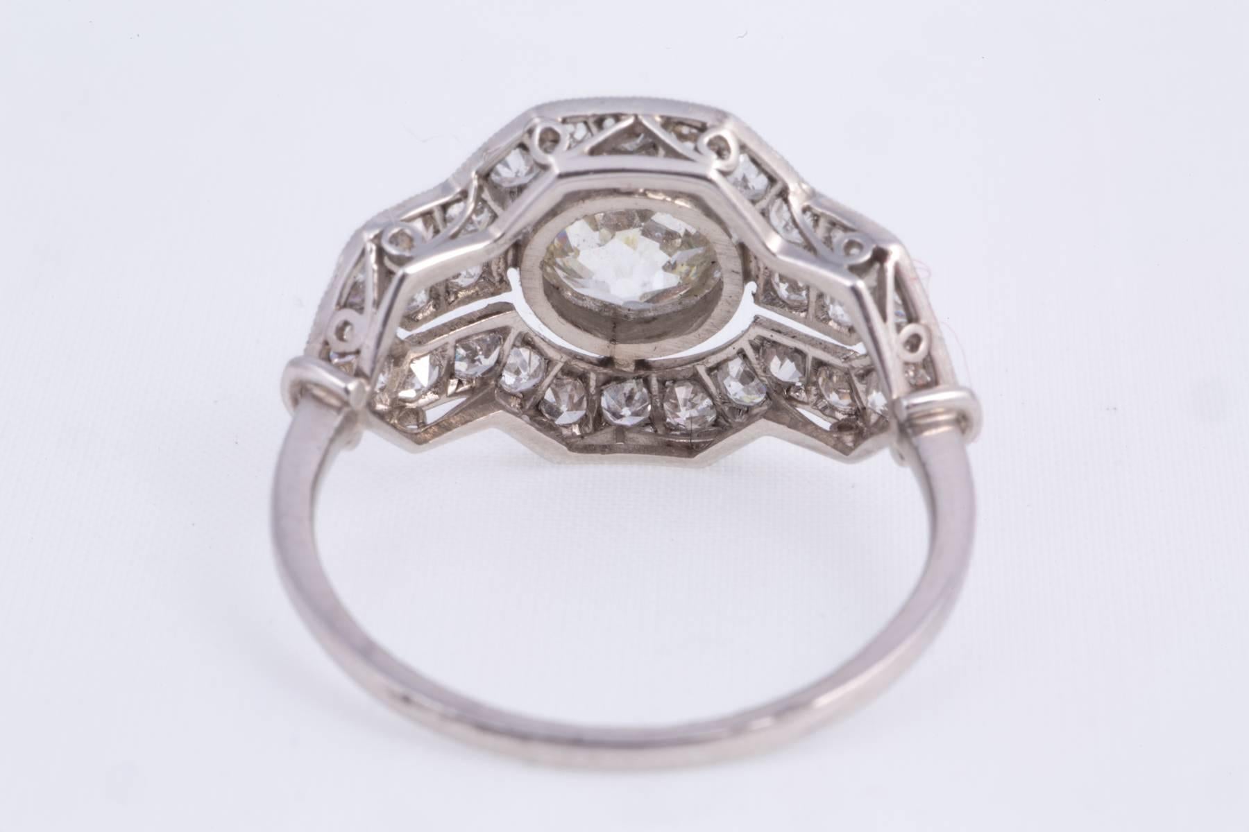 Art Deco Diamond Platinum Ring In Good Condition In New Orleans, LA