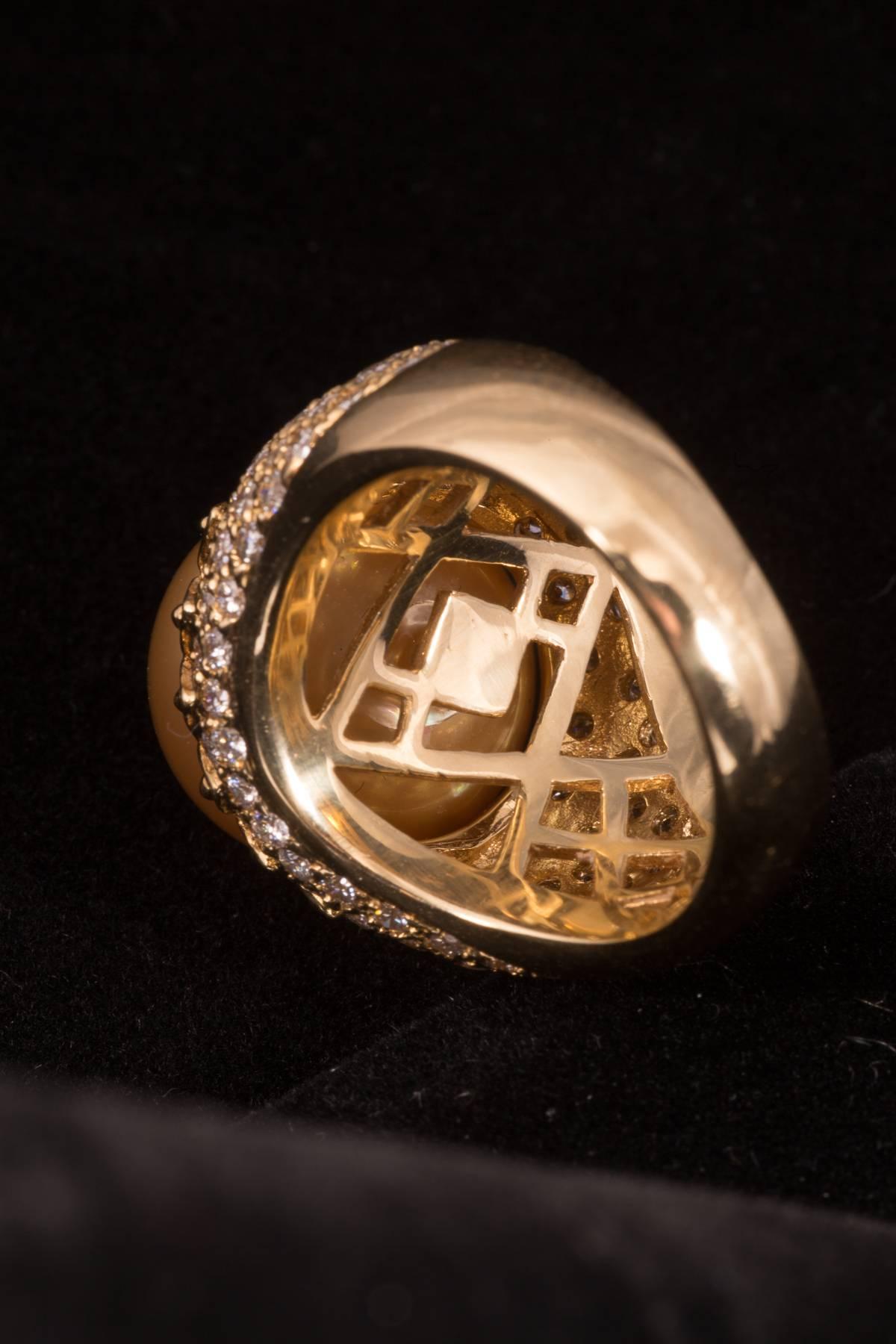 Women's Golden Pearl Diamond Gold Ring