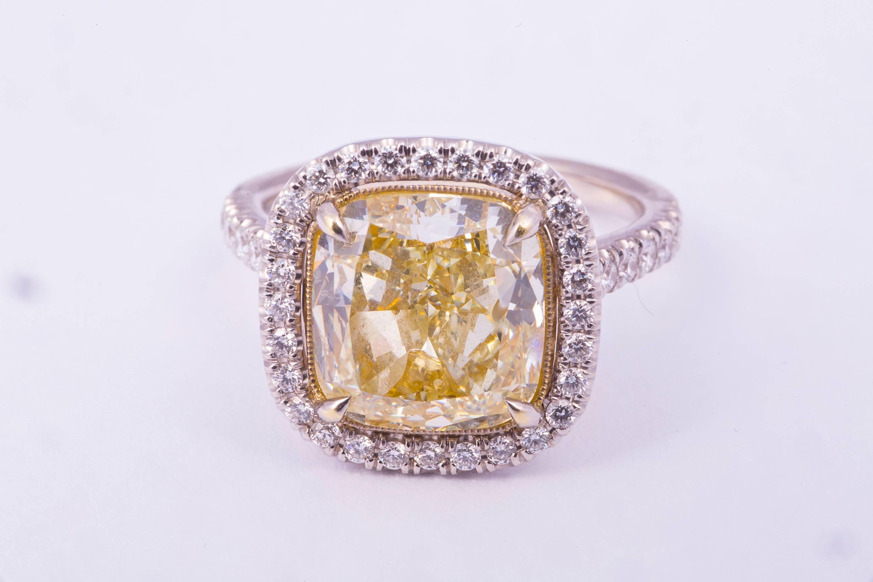 Contemporary Beautiful 5.11 Carat Natural Fancy Yellow Diamond Two Color Gold Ring