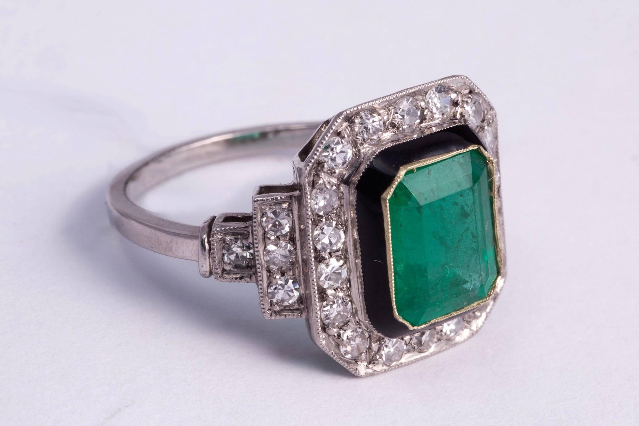 Art Deco 2.50ct Natural Emerald and Diamond Ring