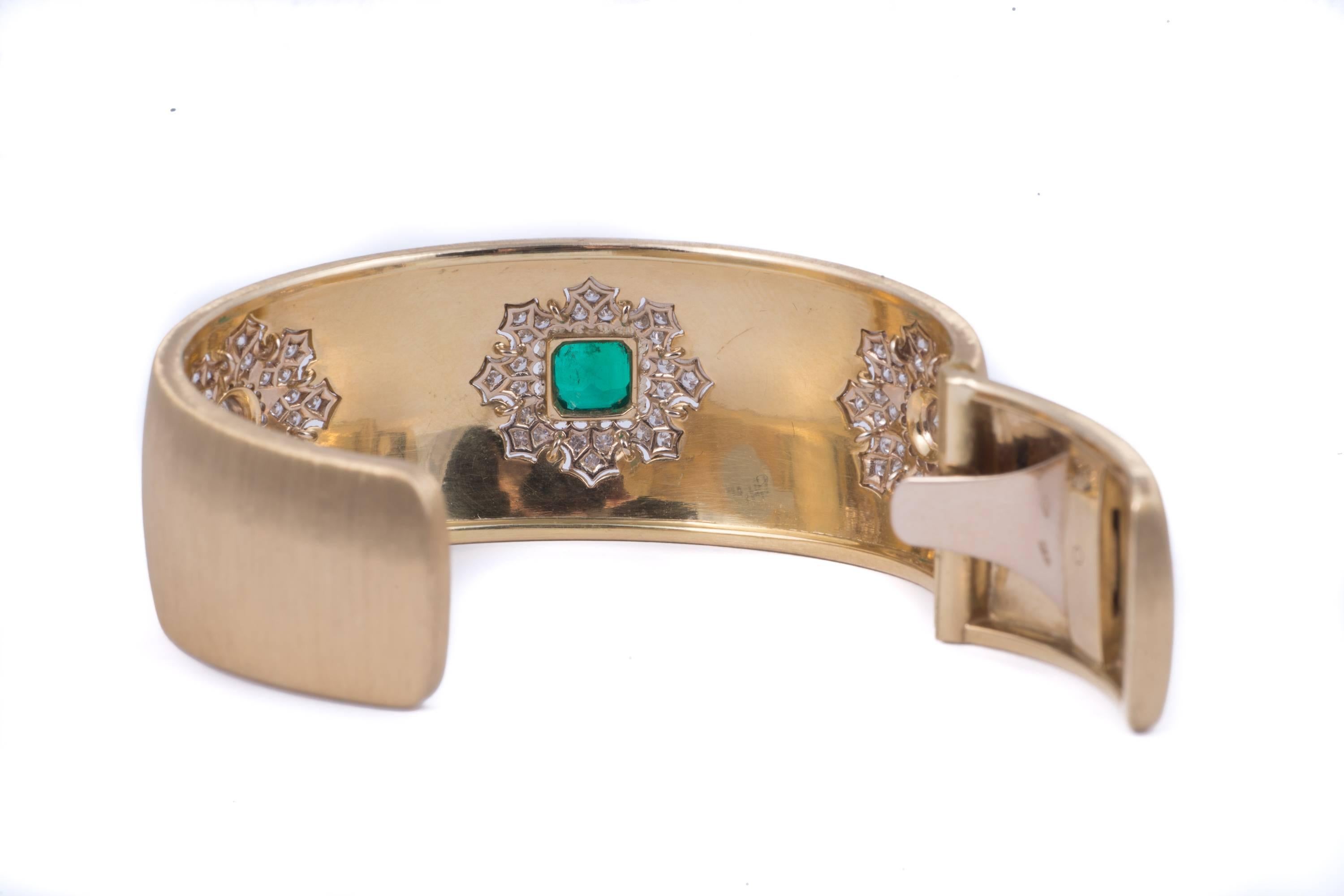 Contemporary Magnificent Buccellati Emerald and Diamond Bracelet