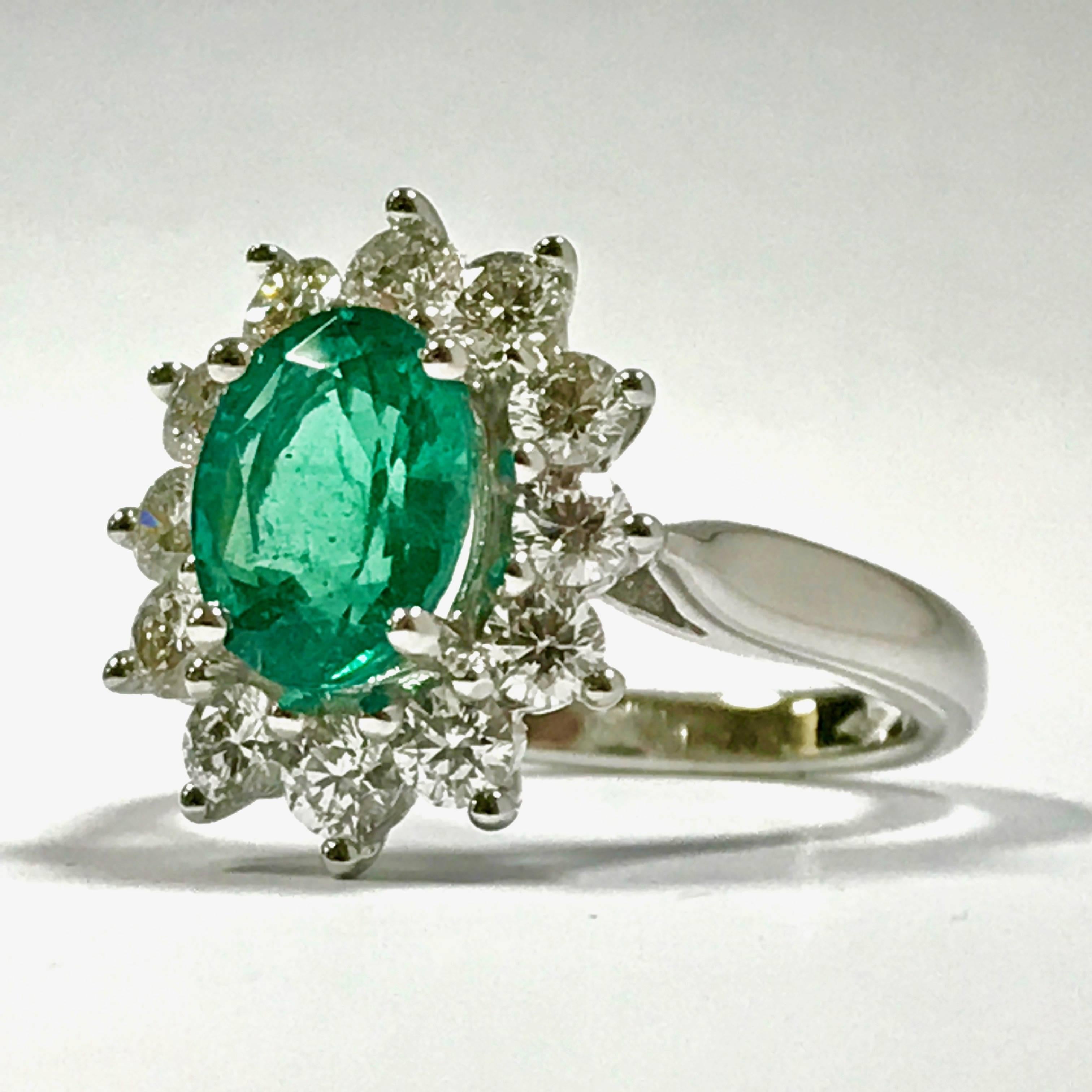 Emerald and Diamonds White Gold Ring In New Condition In Vannes, FR