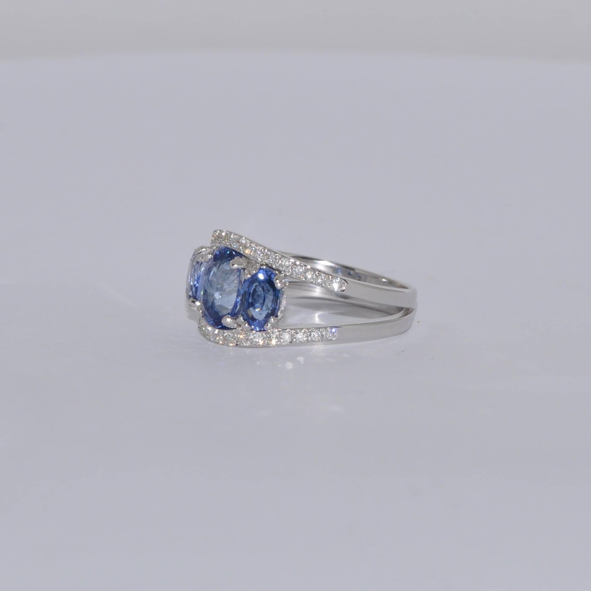 Blue Sapphires 3.0 Carat and White Diamonds White Gold Ring.
Blue Sapphires 3.0 Carat
White Diamonds 0.29 Carat
White Gold 18 Carat
French Size 53
US Size 7